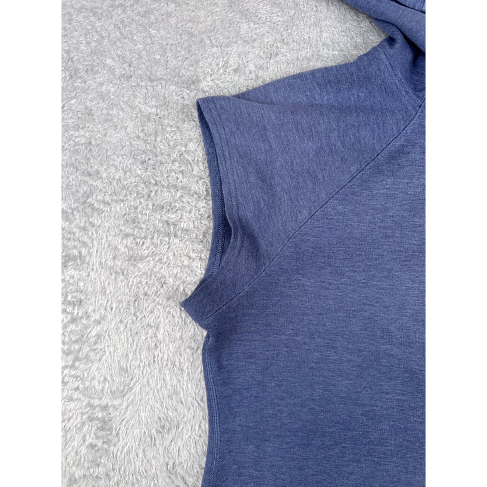 The North Face VINTAGE The North Face Sweater Womens XL Blue Sleeveless Hoodie Polyester read Size XL / US 12-14 / IT 48-50 - 2 Thumbnail