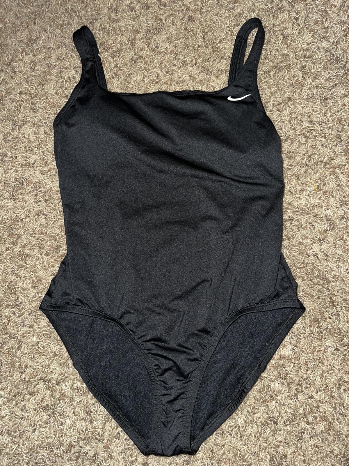 Nike Women's Essential Solid U Back One Piece Swimsuit Size ONE SIZE - 1 Thumbnail