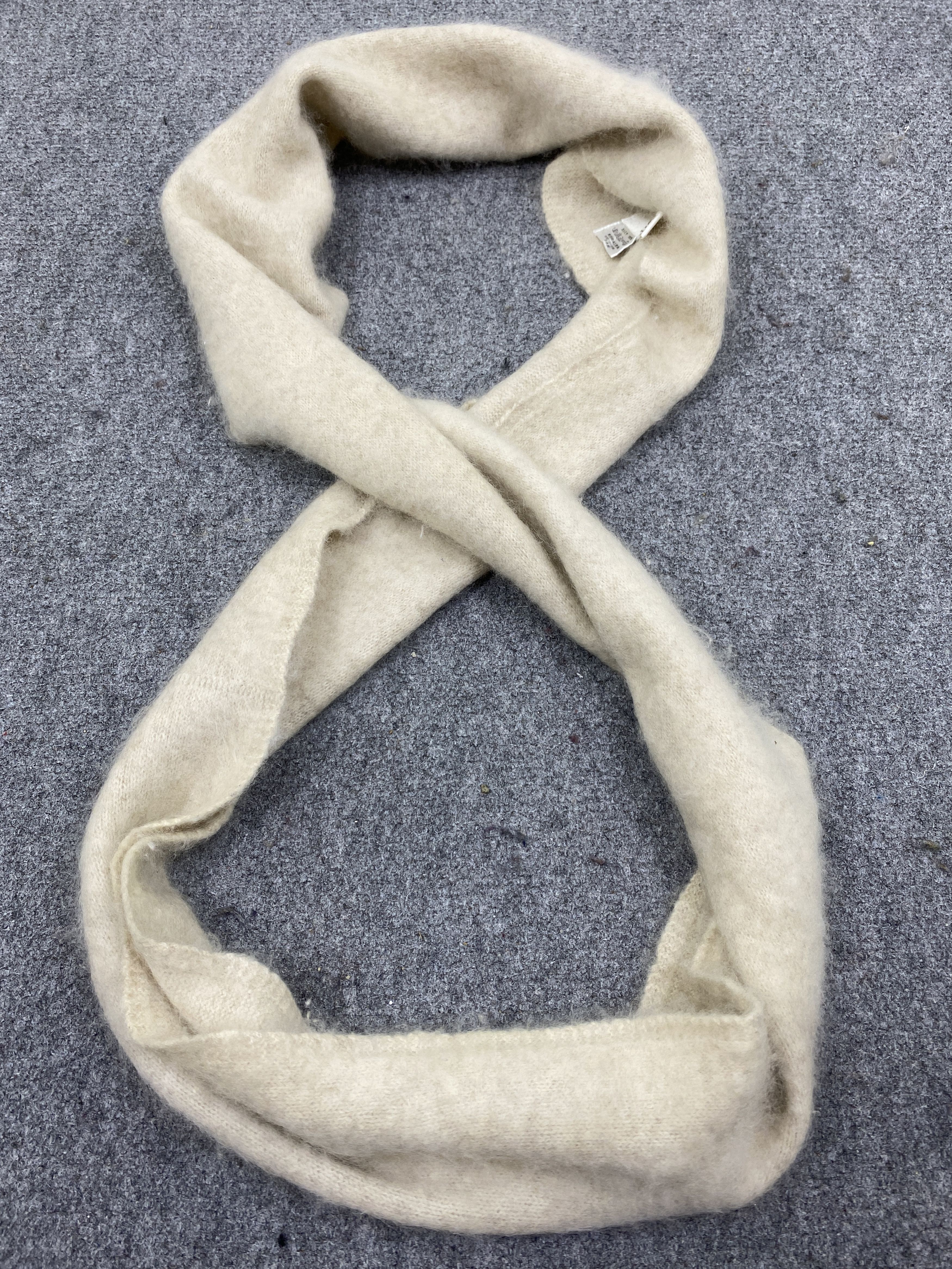 Japanese Brand Japanese Brand Cashmere Scarf / Muffler / Neckwear SC0294 Size ONE SIZE - 1 Thumbnail