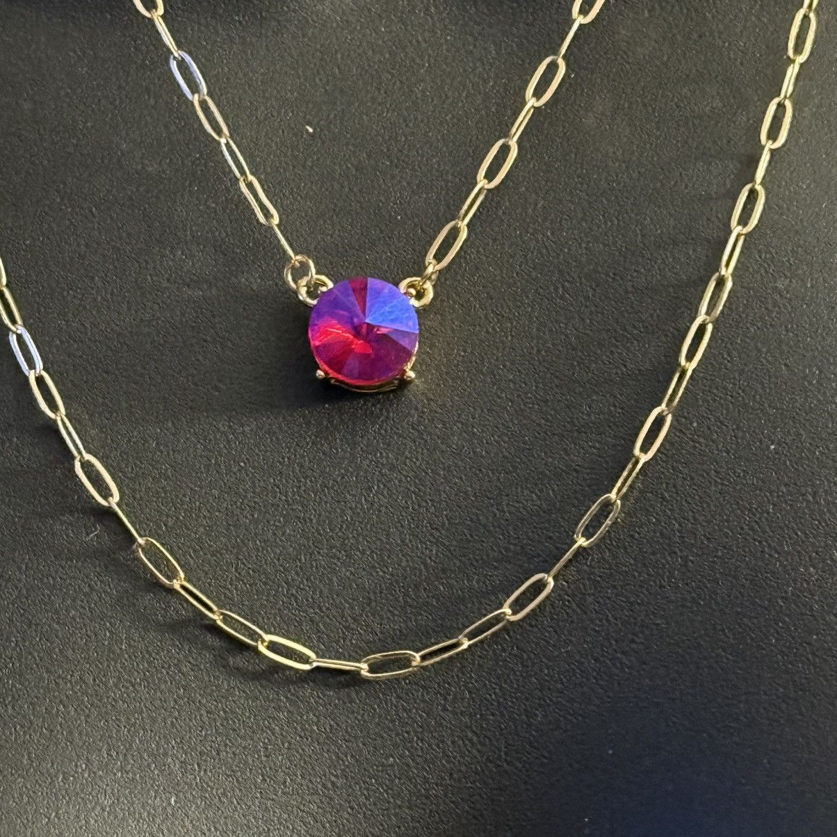 Other Gold tone layered iridescent hot pink stone pendant necklace Size ONE SIZE - 2 Thumbnail