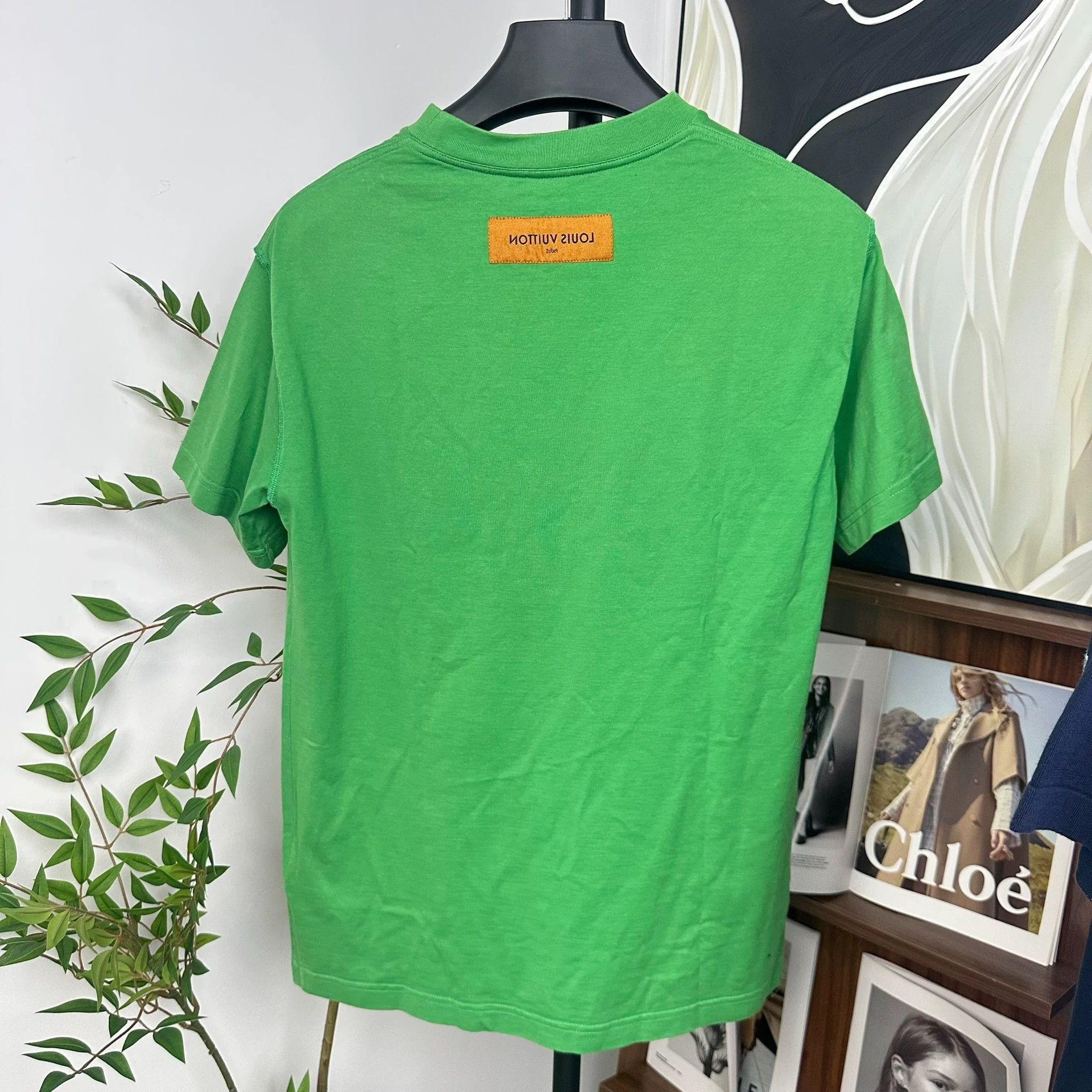 Louis Vuitton louis vuitton green embossed logo short sleeve tee Size US S / EU 44-46 / 1 - 2 Thumbnail
