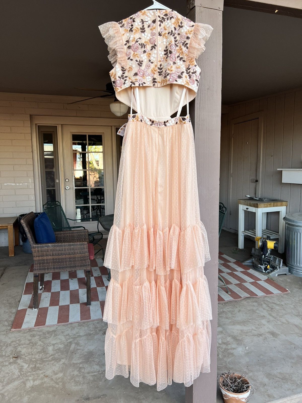 Mac Duggal Embroidered Bodice Cap Sleeve Ruffle Tiered Gown Size M / US 6-8 / IT 42-44 - 9 Thumbnail
