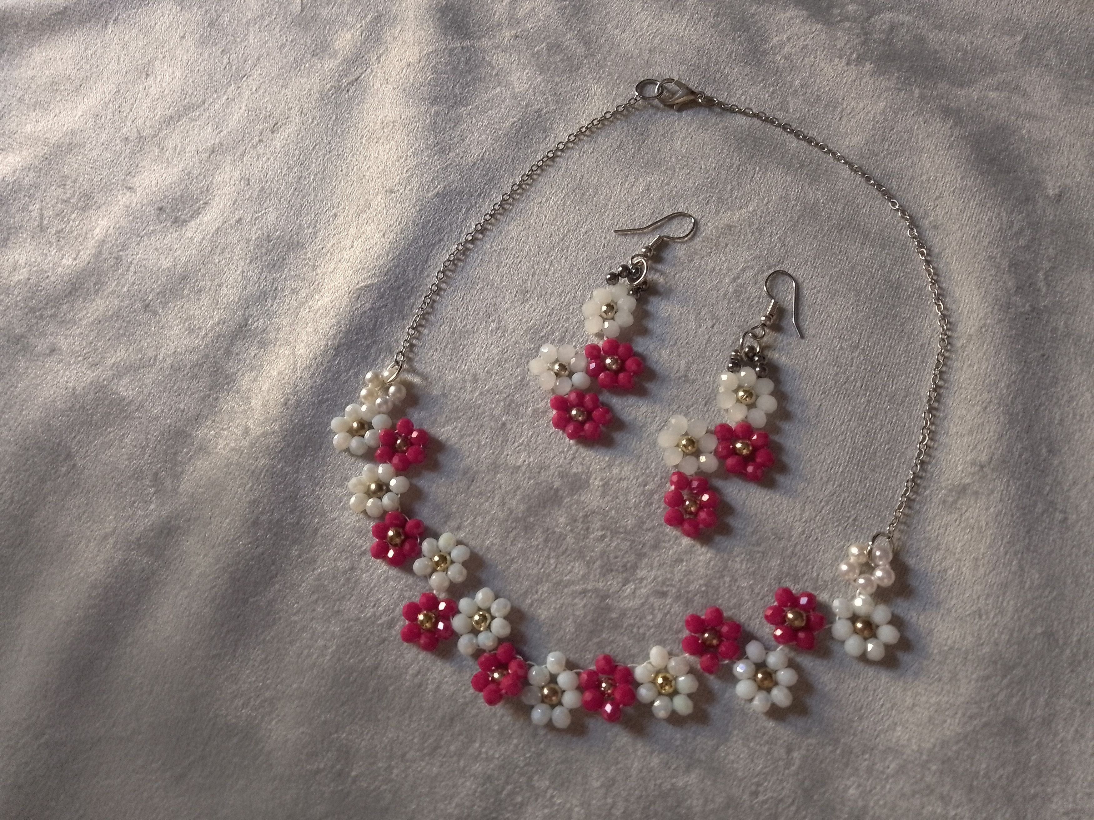 Handmade Necklace Red White Flowers Crystal. Earrings. Size ONE SIZE - 7 Thumbnail
