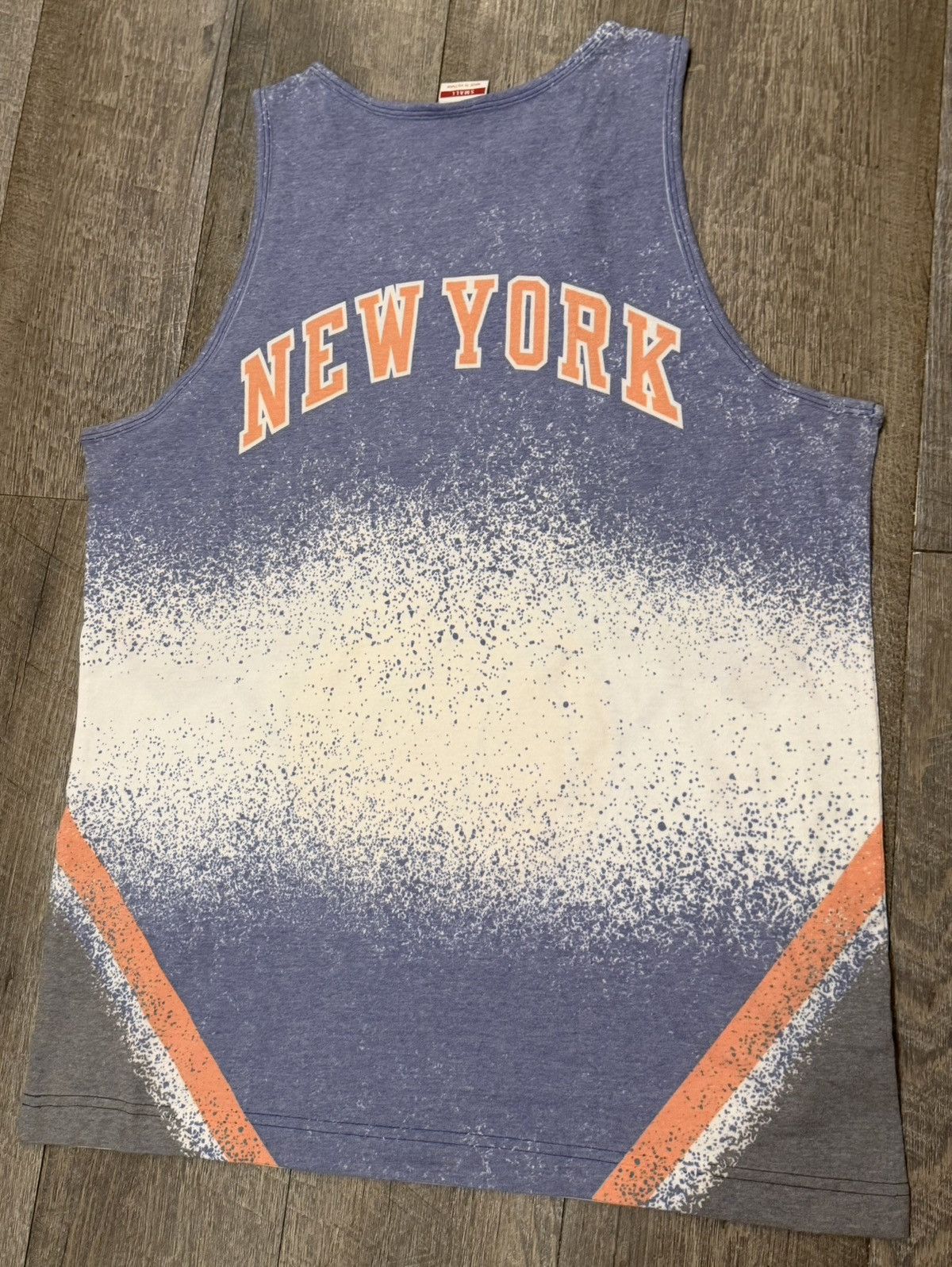 Mitchell & Ness New York Knicks Mitchell & Ness Color Fade Tank Top Shirt Size US S / EU 44-46 / 1 - 2 Thumbnail