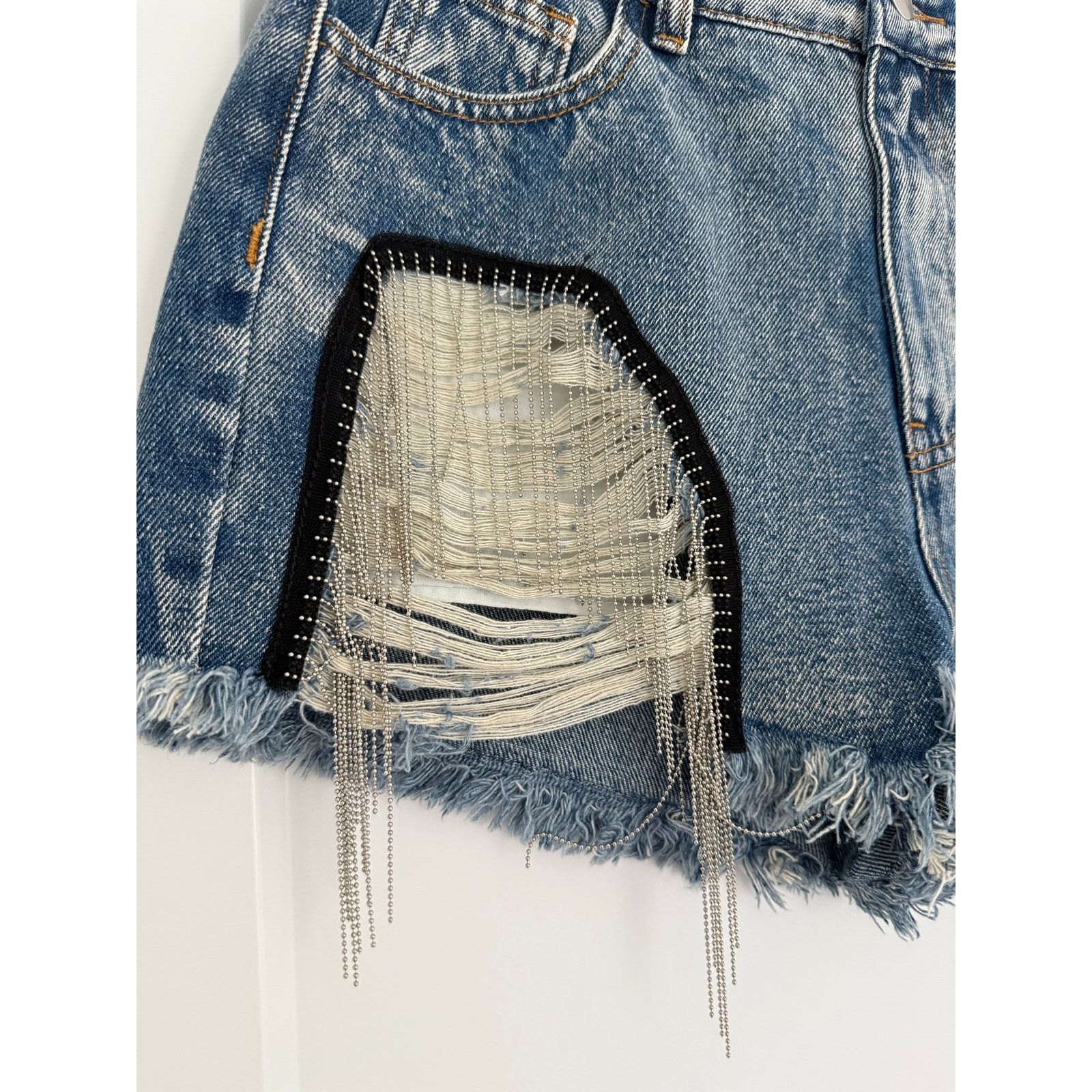 Free People $80 New POL Boho Embellished Jean shorts - Small Size 27" / US 4 / IT 40 - 2 Thumbnail