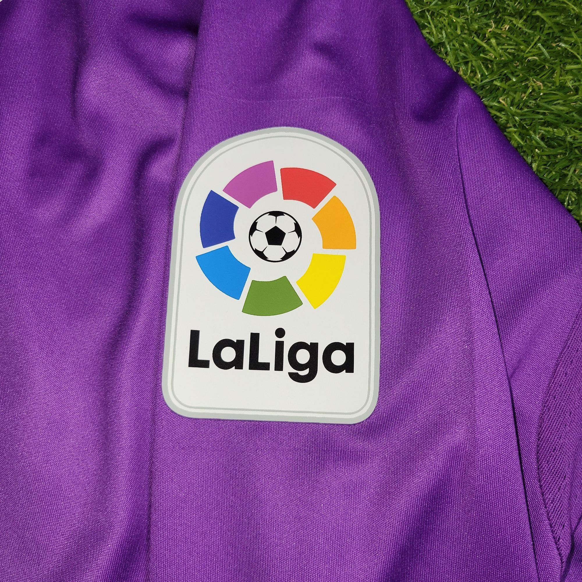 Adidas Ronaldo Real Madrid 2016 2017 Away Long Sleeve Soccer Jersey Size US L / EU 52-54 / 3 - 5 Thumbnail