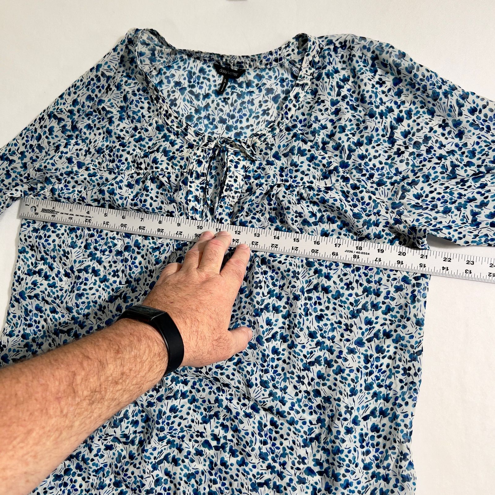 Other Floral Blouse Daisy Fuentes L Blue Watercolor Design V-Neck Size L / US 10 / IT 46 - 6 Thumbnail