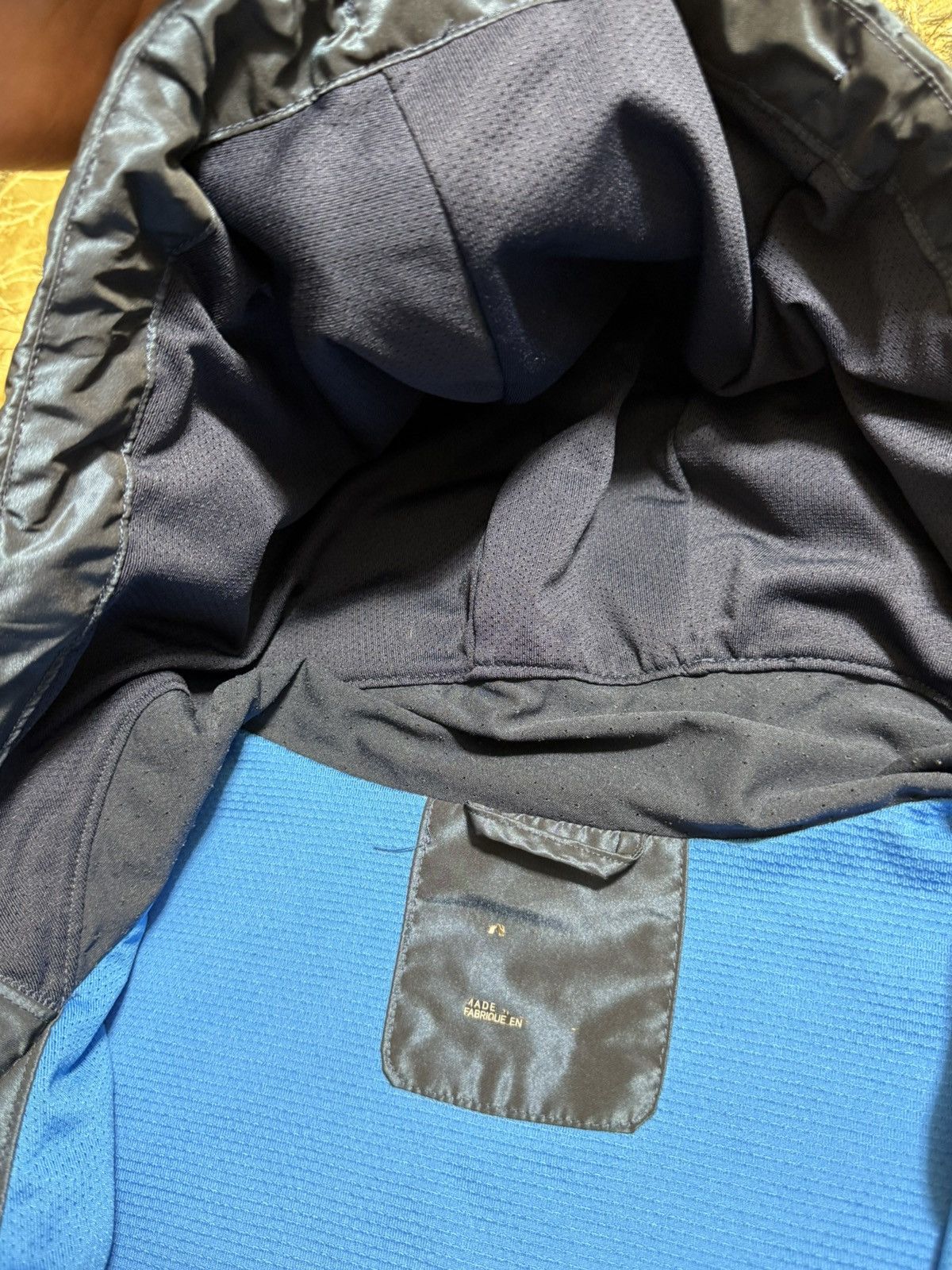 Nike ***FINAL DROP***RARE NIKE SHIELDTECH METALLIC JACKET SIZE XL Size US XL / EU 56 / 4 - 23 Thumbnail