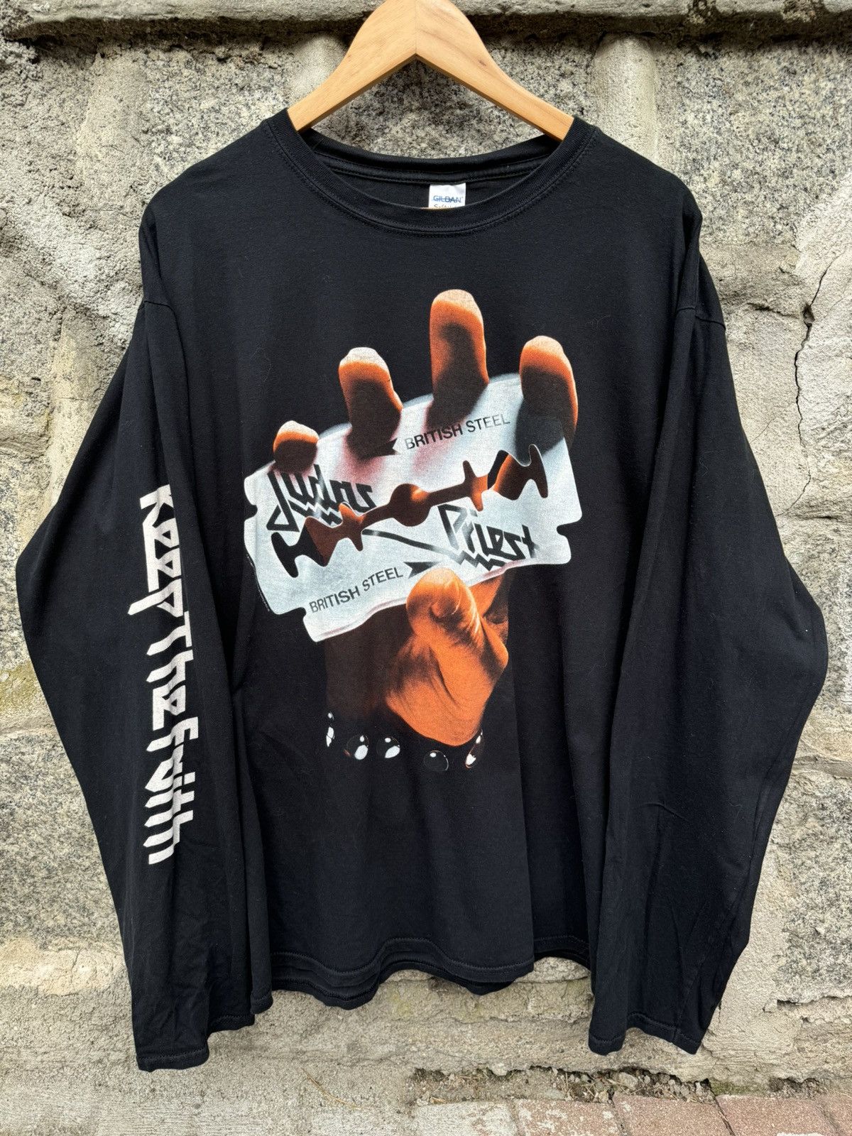 Band Tees × Judas Priest × Vintage Judas Priest 2004 „British Steel Keep the Faith” Vintage Size US XL / EU 56 / 4 - 1 Thumbnail