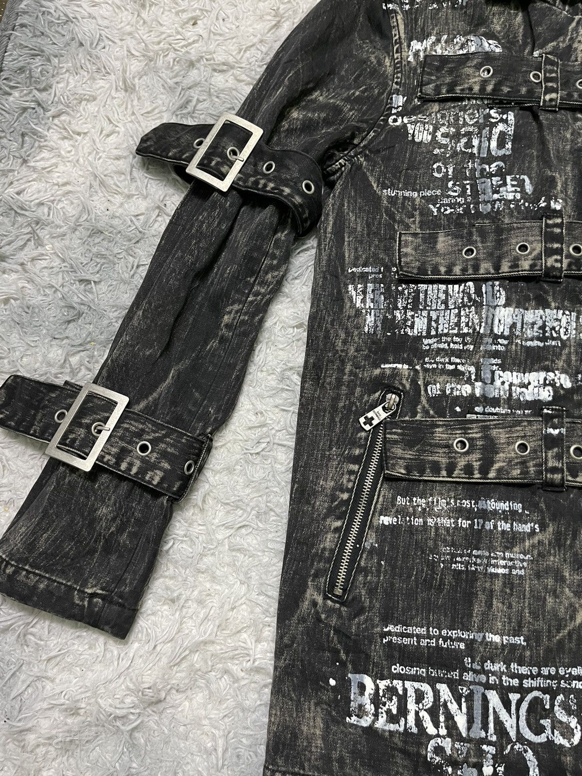 If Six Was Nine 1990s BERNING SHO DENIM JACKET BONDAGE RARE DESIGN Size US M / EU 48-50 / 2 - 10 Thumbnail