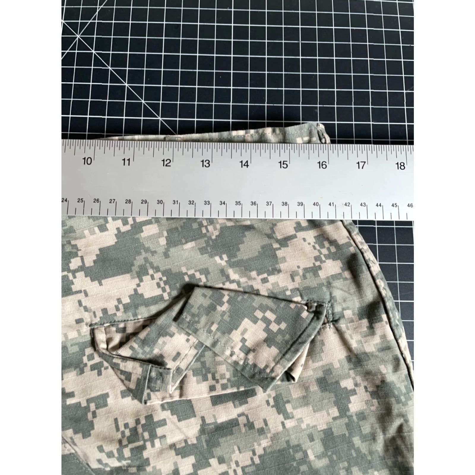 Vintage US Army Camo Cargo Pants Men's 32 x 29 (Medium Short) Digital Camouflage Combat Size US 32 / EU 48 - 5 Thumbnail