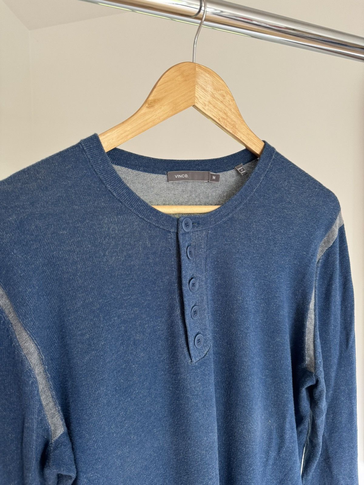 Vince Henley Sweater with knit details Size US M / EU 48-50 / 2 - 3 Thumbnail