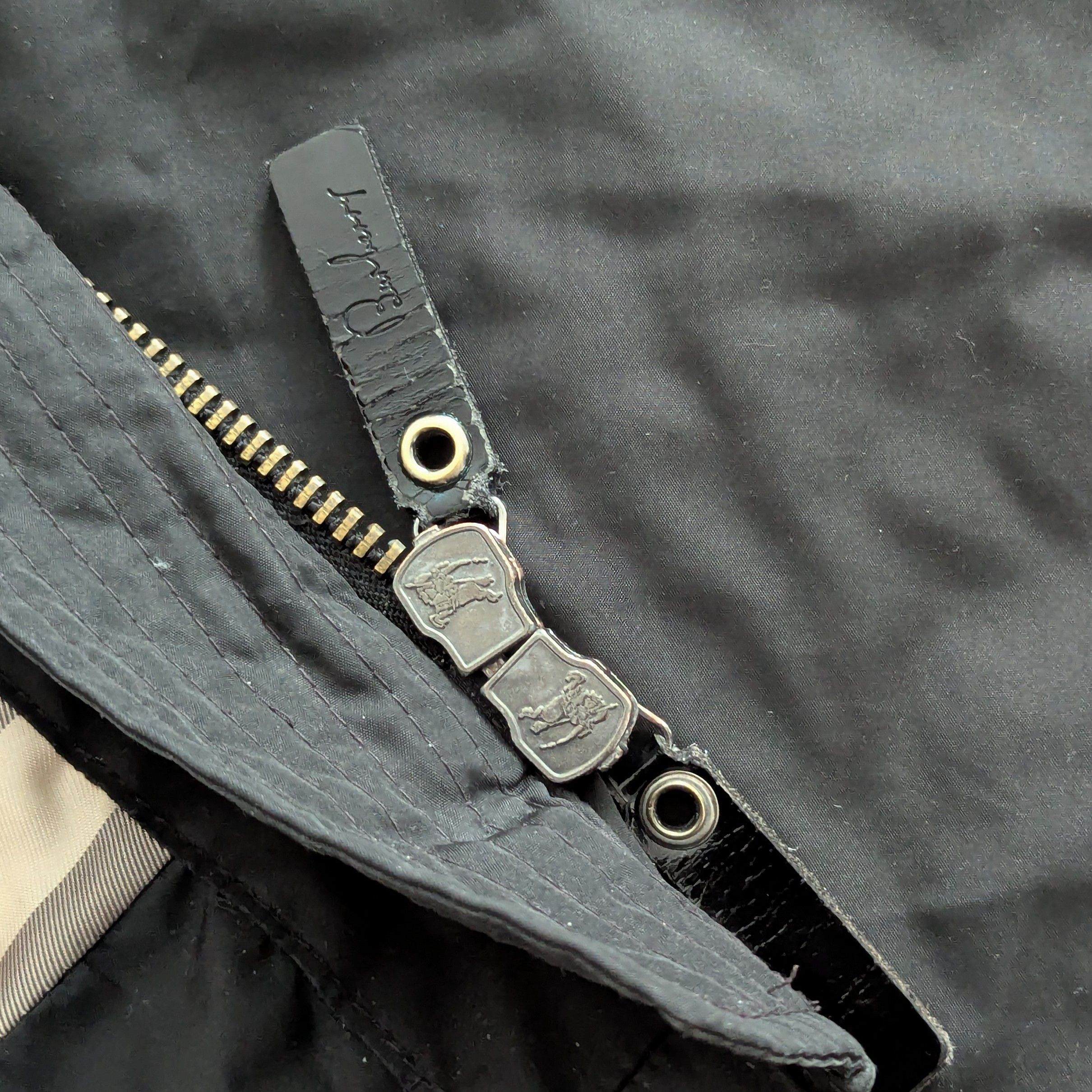 Burberry BURBERRY London Hooded Jacket With Removable Fur Black Size M / US 6-8 / IT 42-44 - 14 Thumbnail
