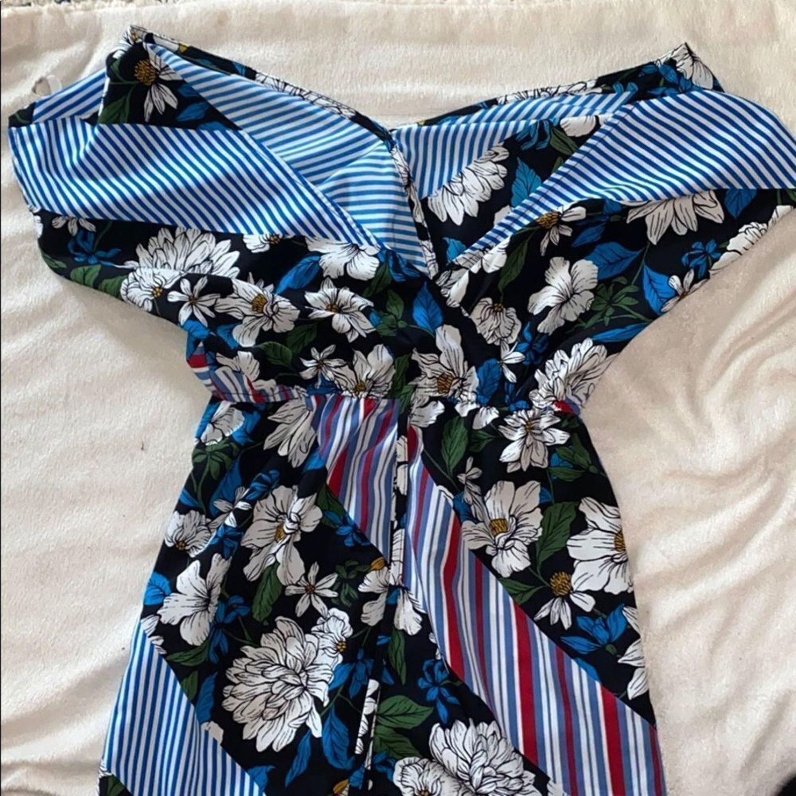 Nordstrom Nordstrom Mixed Print V-Neck Maxi Dress | Sz S Size S / US 4 / IT 40 - 4 Thumbnail