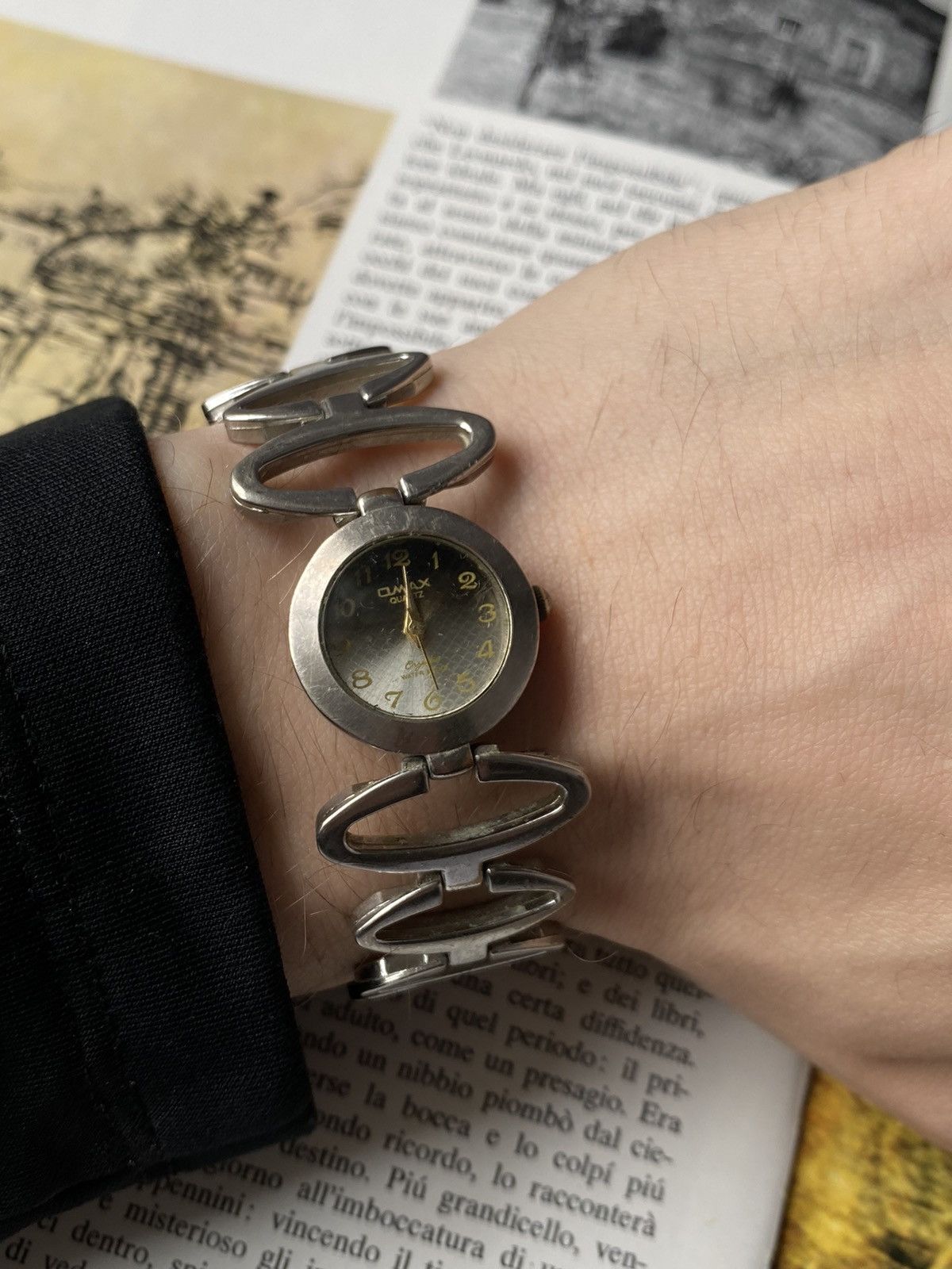 Jewelry × Vintage Omax Futuristic Vintage Watch Stylish Bracelet Size ONE SIZE - 9 Thumbnail