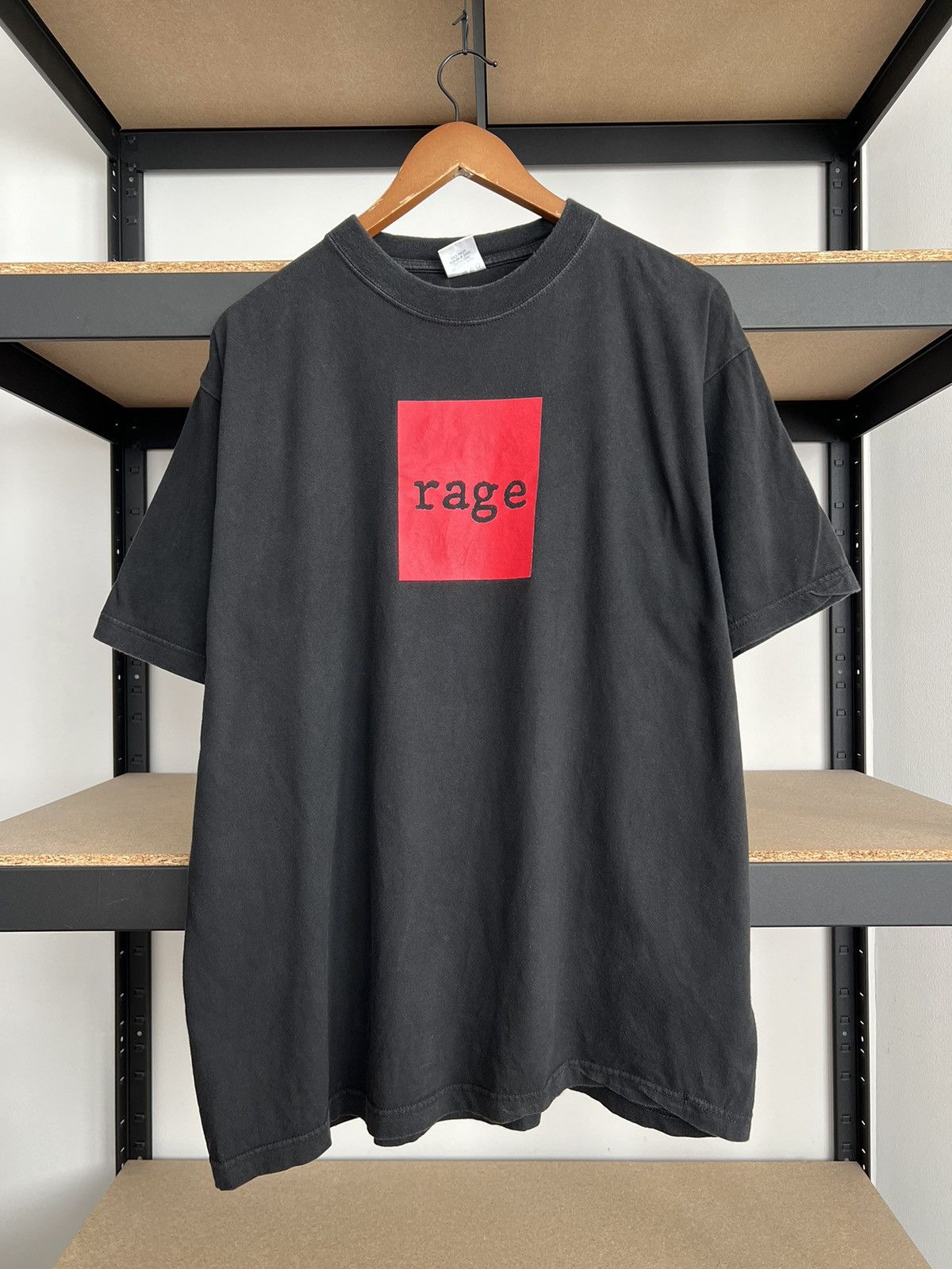 Band Tees Vintage 90s Rage Against the Machine Guerrilla Radio T-shirt Size US XL / EU 56 / 4 - 1 Thumbnail