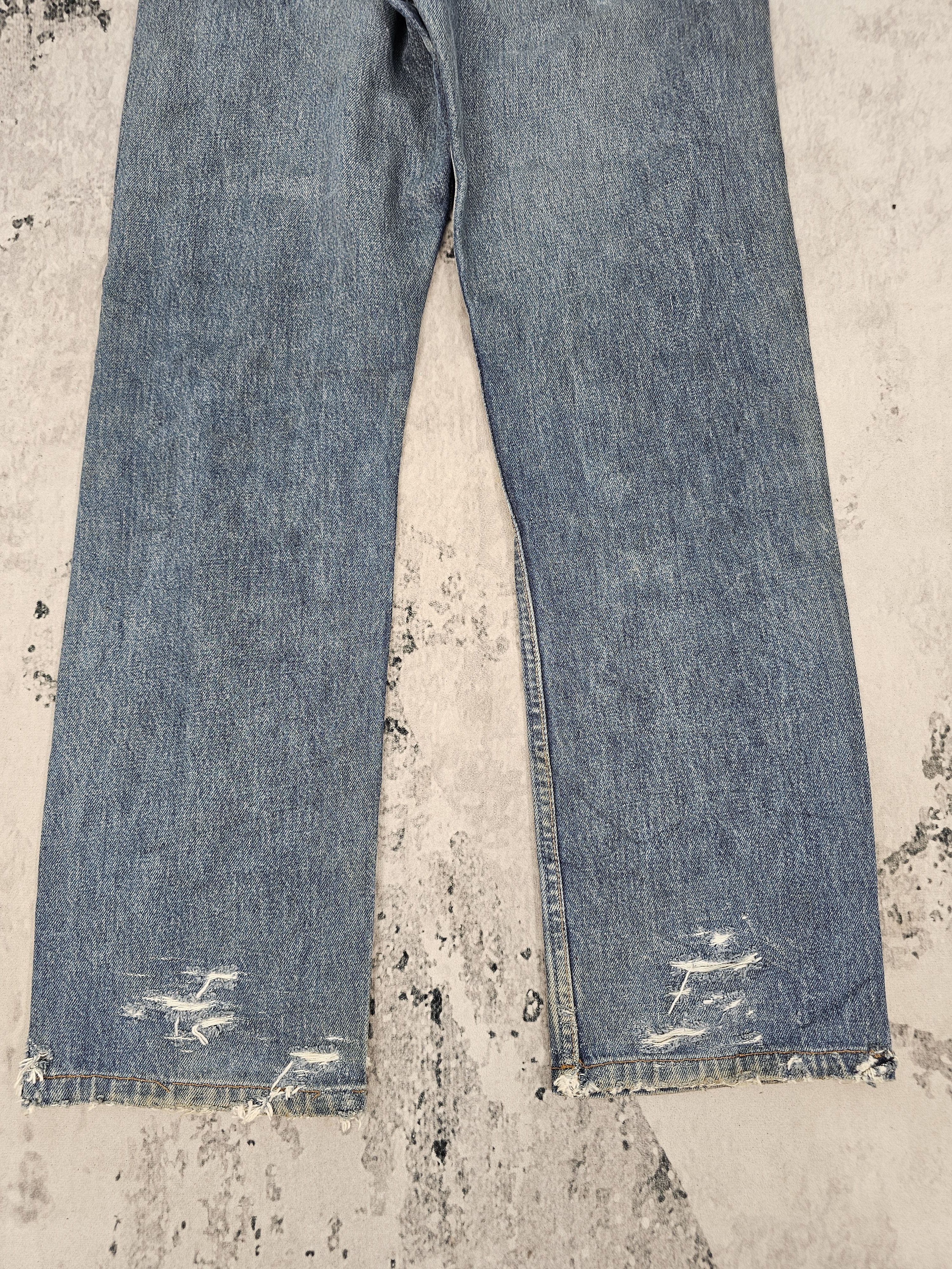 Levi's Vtg 90's LEVIS 501 Ripped Distressed Jean Size 31X29.5 L0421 Size US 31 - 7 Thumbnail