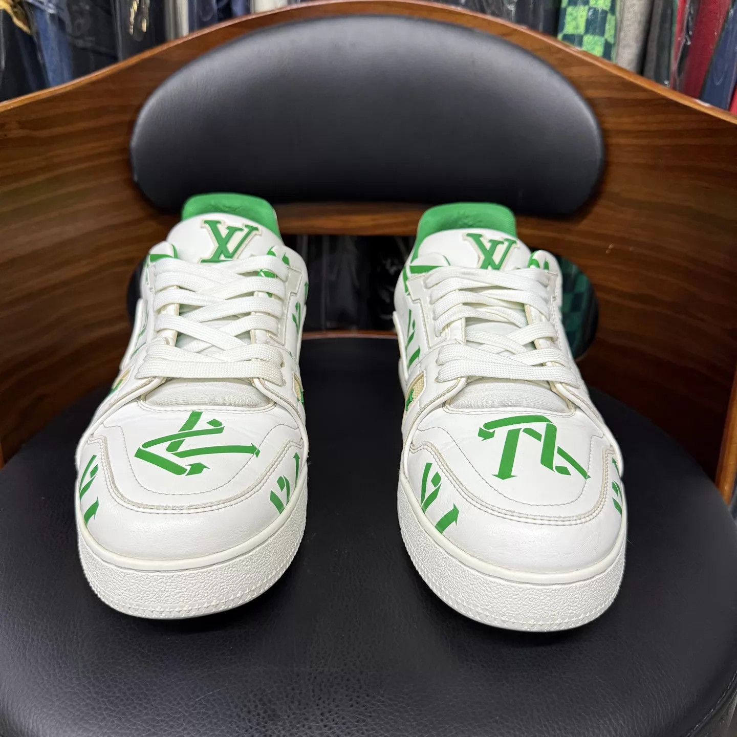 Louis Vuitton LV Trainer White Green Full Print 7/41 Lightly Used Size US 8 / EU 41 - 2 Thumbnail