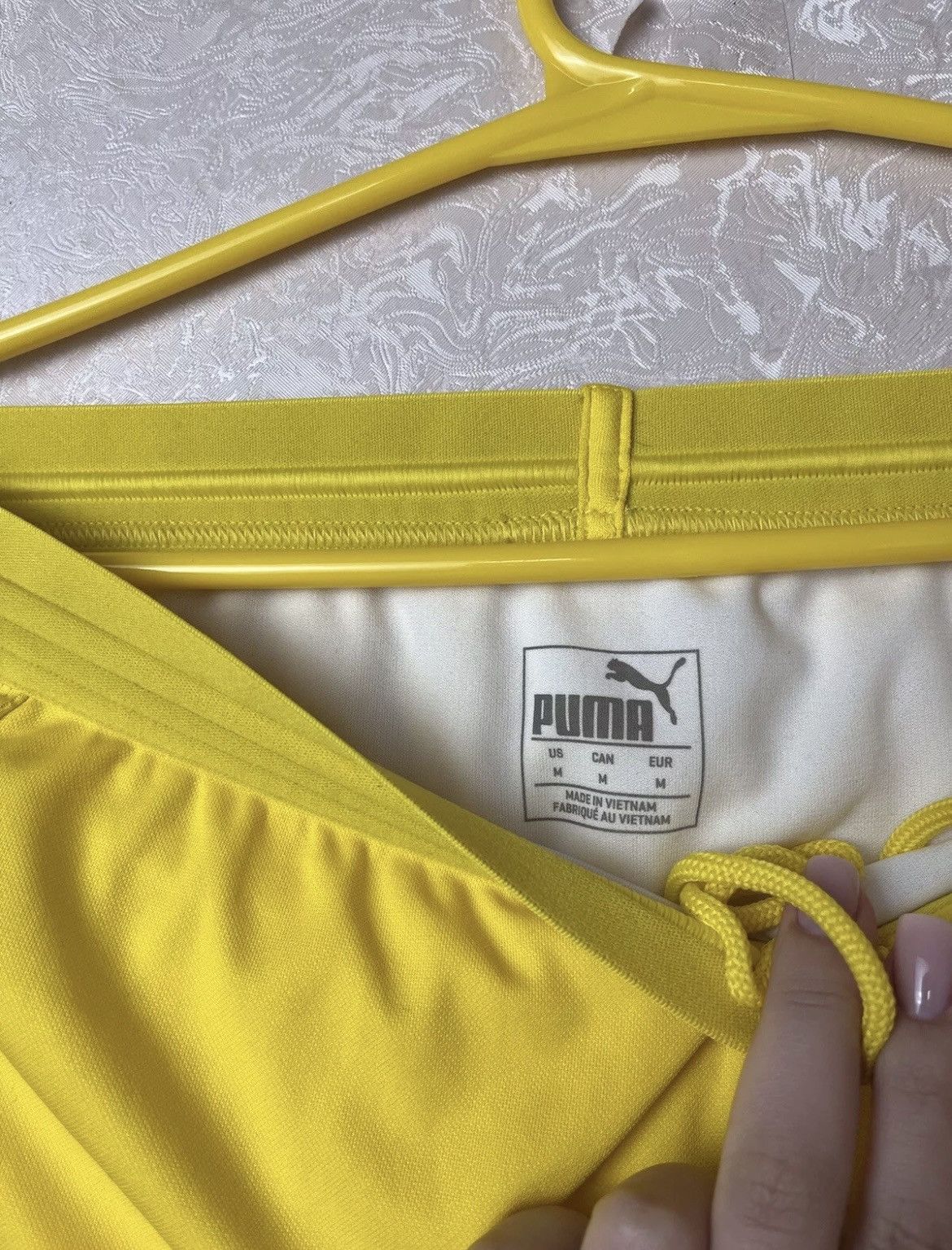 Other BORUSSIA DORTMUND 2017/2018 Home Shorts PUMA BVB Size M Size US 32 / EU 48 - 6 Thumbnail