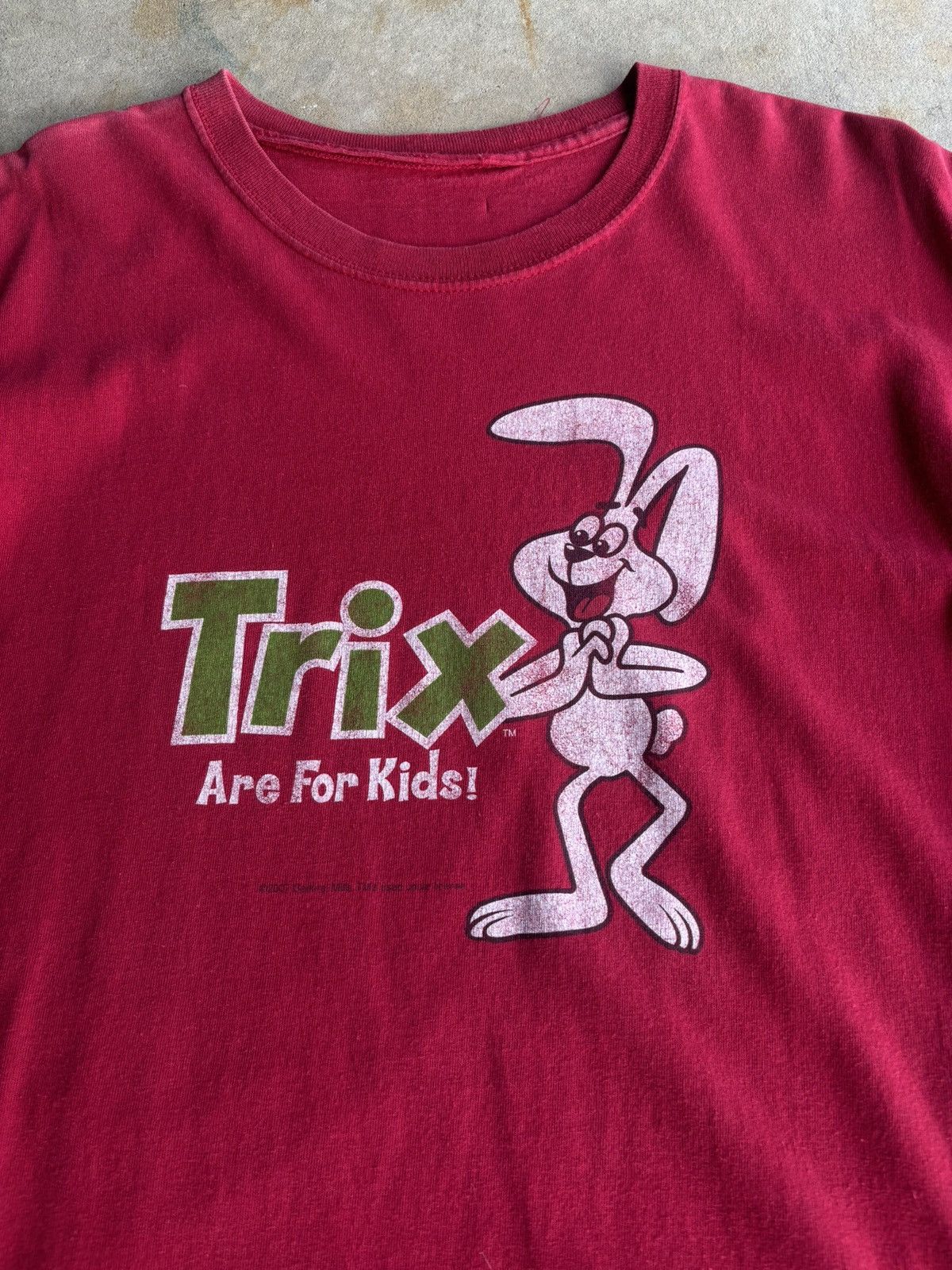 Vintage Crazy Trix Cereal Faded Red Boxy Faded Humor Rabbit Tee Size US L / EU 52-54 / 3 - 3 Thumbnail