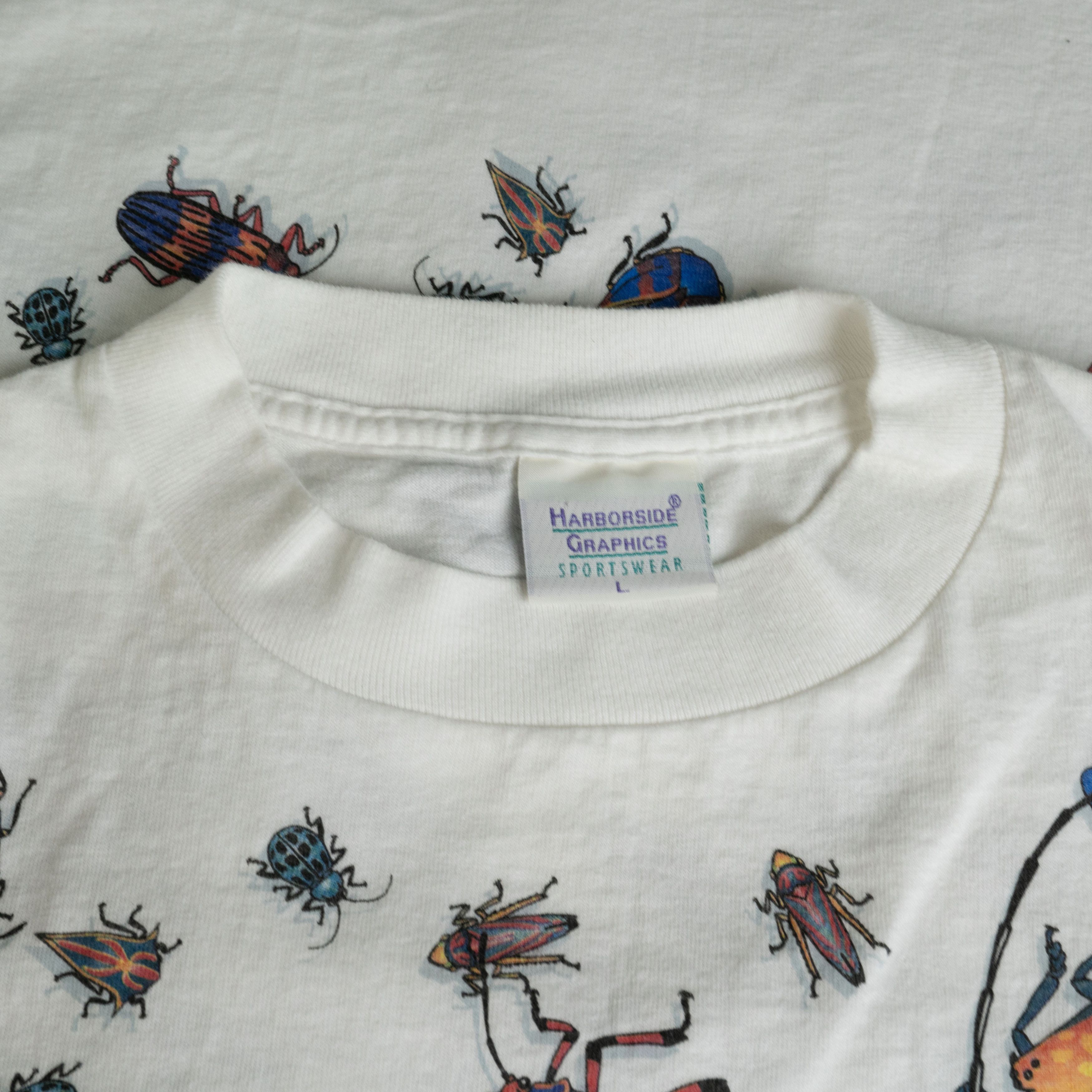 Vintage Vintage 1990's Bugs All Over Print Tee Shirt Size US L / EU 52-54 / 3 - 3 Thumbnail