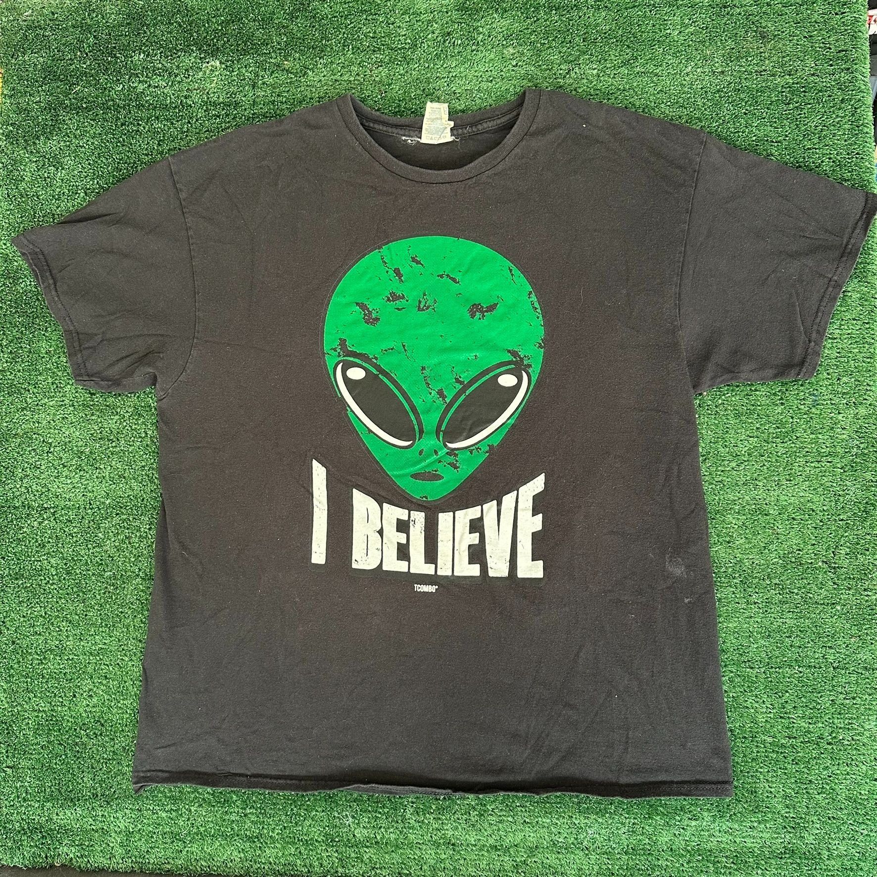 Vintage Vintage Y2K I Believe Aliens T-Shirt Sci-Fi Skate Sun Faded Size US XL / EU 56 / 4 - 1 Thumbnail