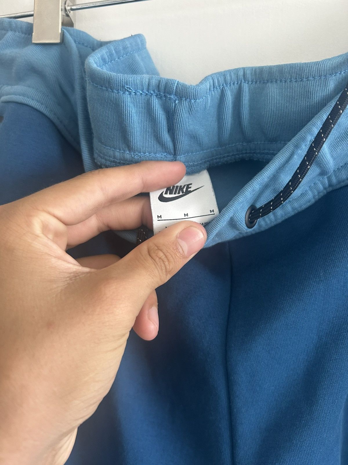 Nike Nike tech pants Size US 32 / EU 48 - 2 Thumbnail