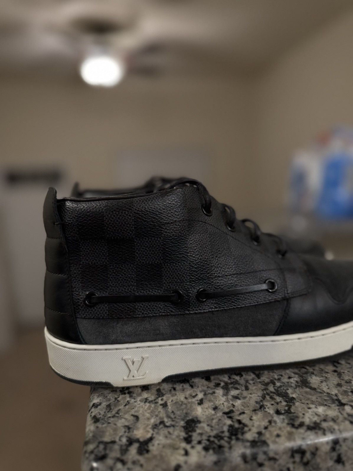 Louis Vuitton 8LV/9US Louis Vuitton Damier Black Mid Top Sneakers Size US 9 / EU 42 - 2 Thumbnail
