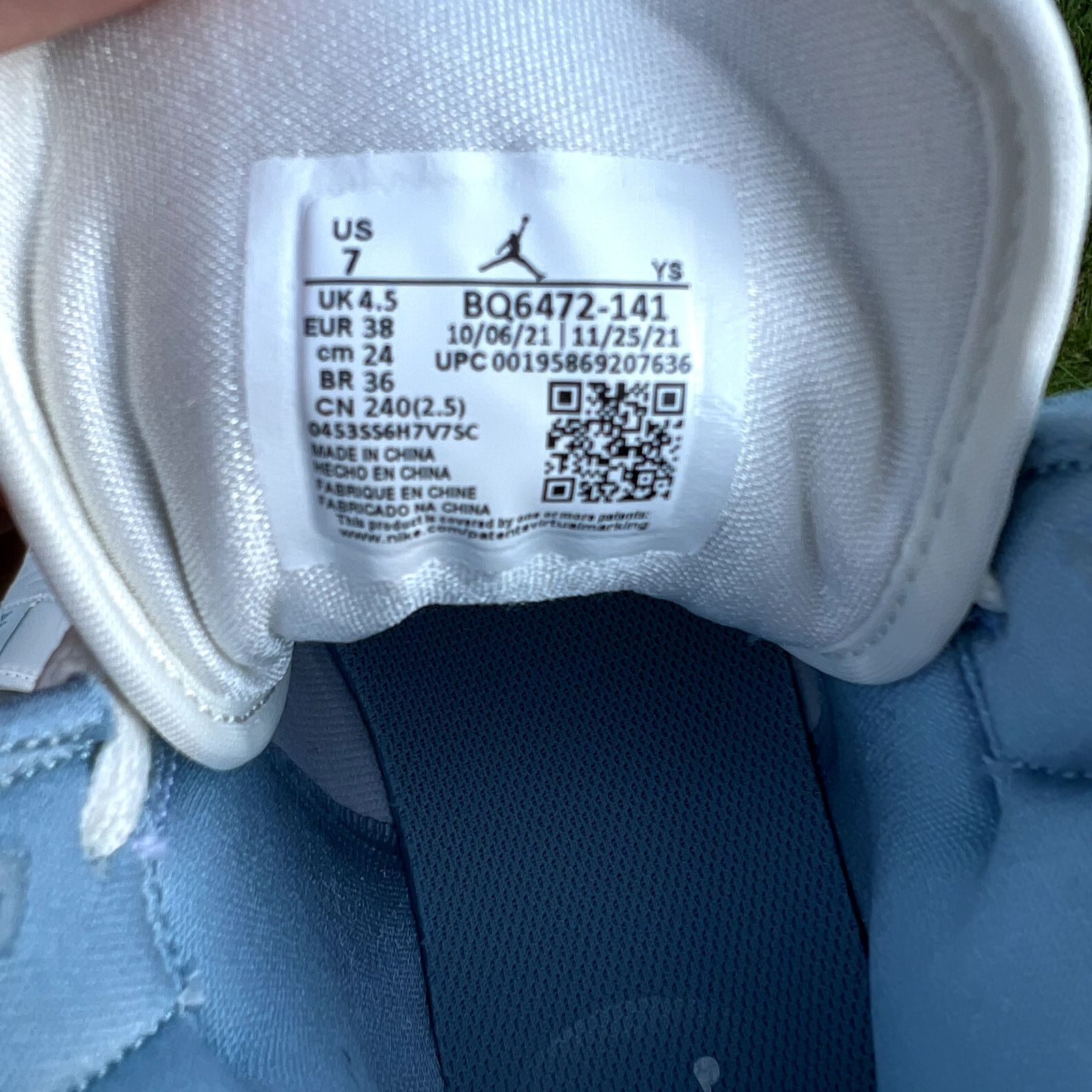 Jordan Brand × Nike Size 7 - Nike Air Jordan 1 Mid University Blue Women's Shoes Size US 7 / IT 37 - 8 Thumbnail