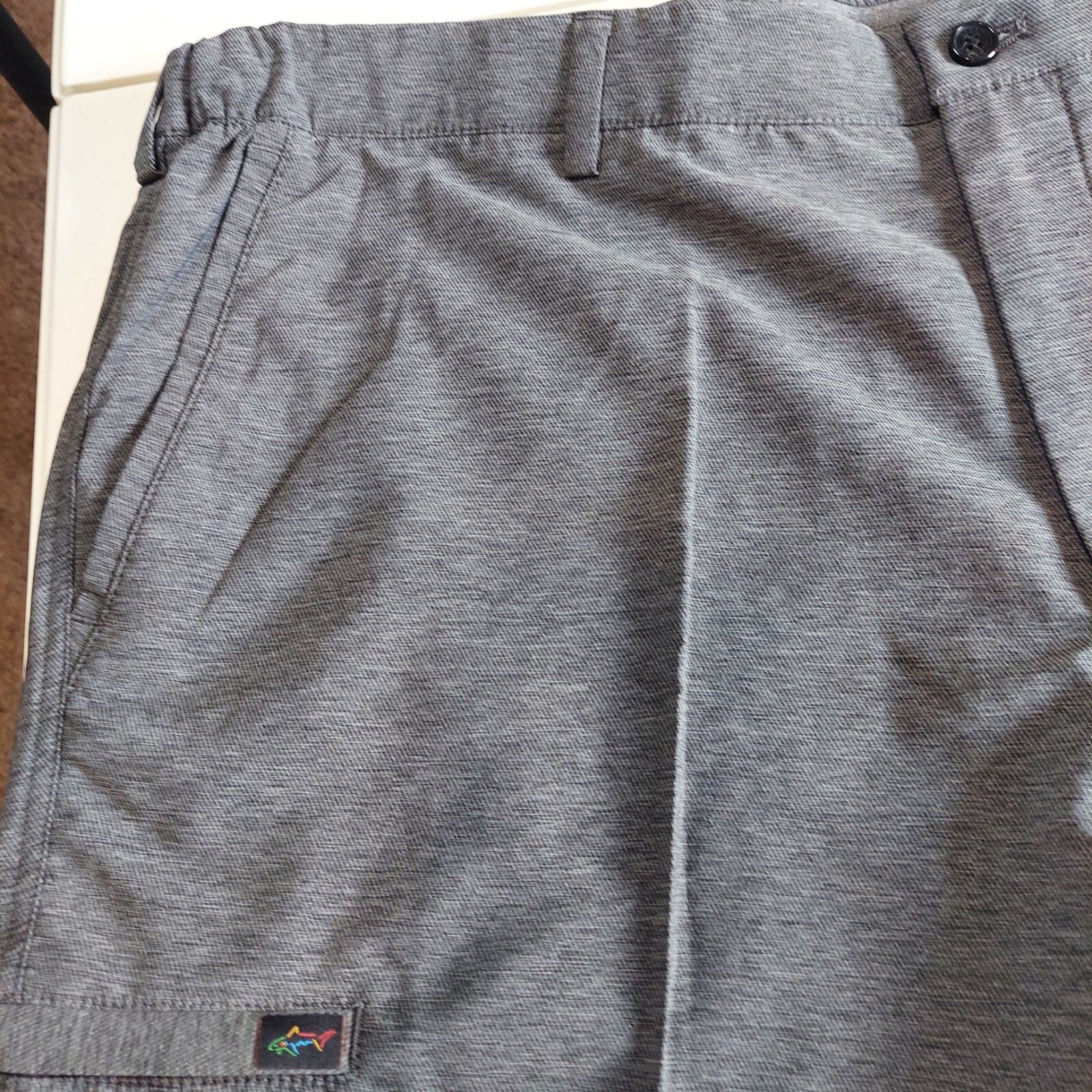 Greg Norman Greg Norman Men's Grey Cargo Golf Shorts Size 40 Size US 40 / EU 56 - 8 Thumbnail
