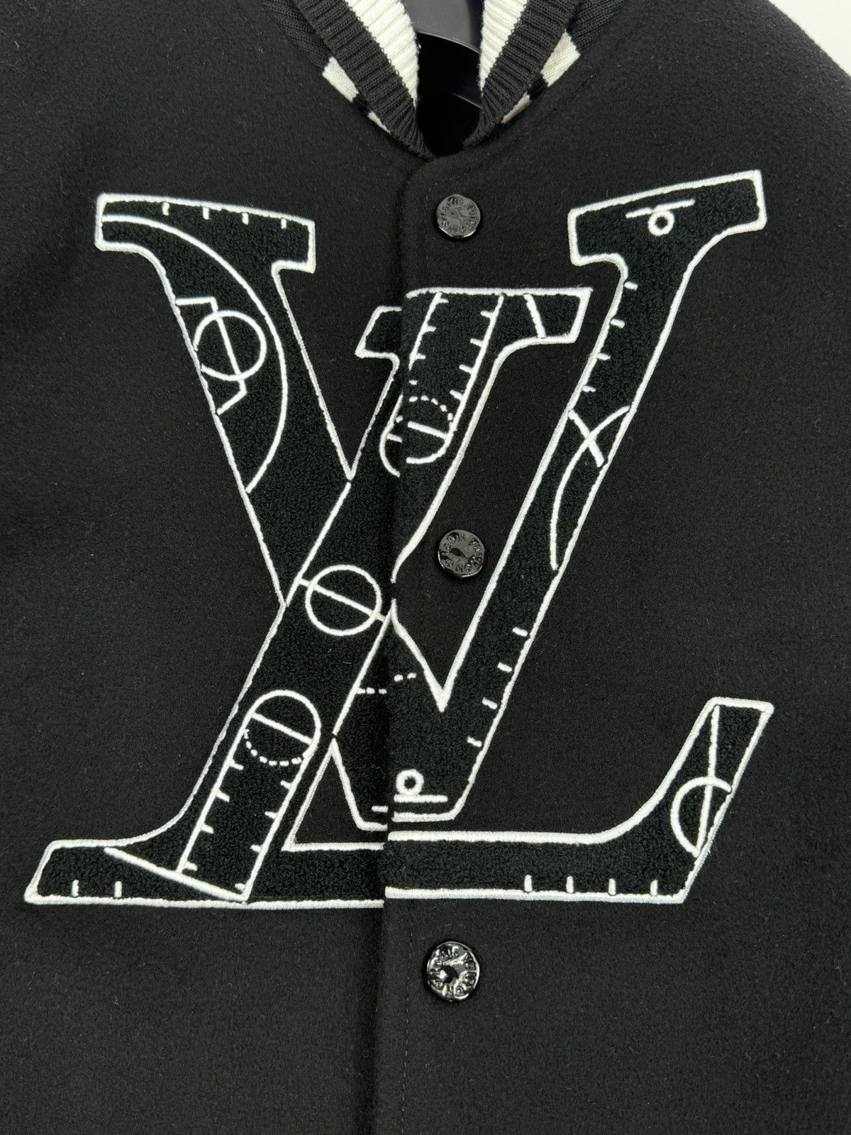 Louis Vuitton LOGO EMBOSSED VARSITY JACKET Size US XXL / EU 58 / 5 - 5 Thumbnail