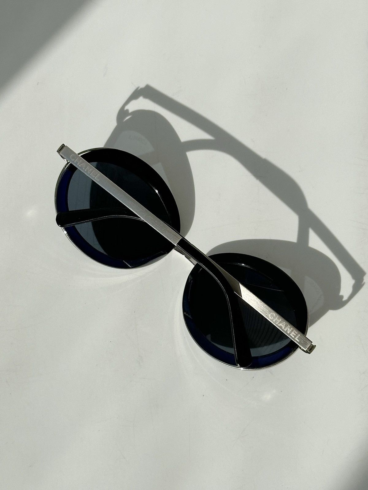 Chanel × Streetwear × Vintage CHANEL Round Logo Sunglasses