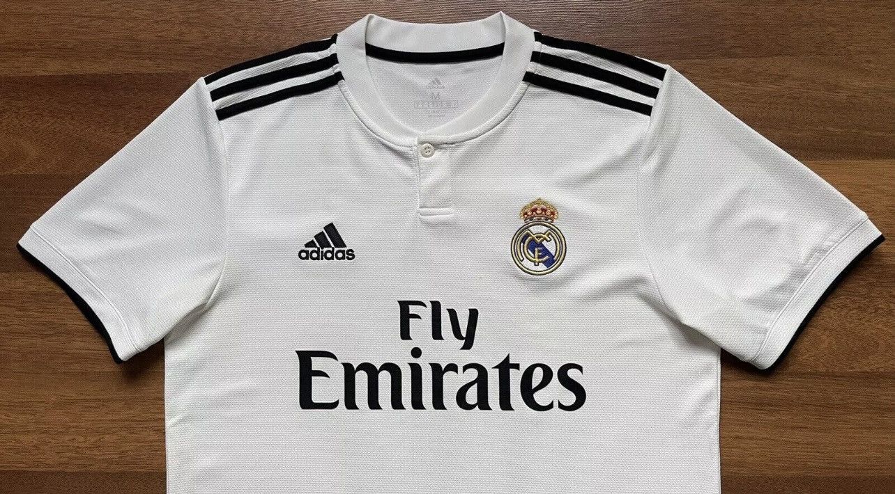 Adidas REAL MADRID ADIDAS 2018/2019 FOOTBALL HOME JERSEY #10 MODRIC Size US M / EU 48-50 / 2 - 3 Thumbnail