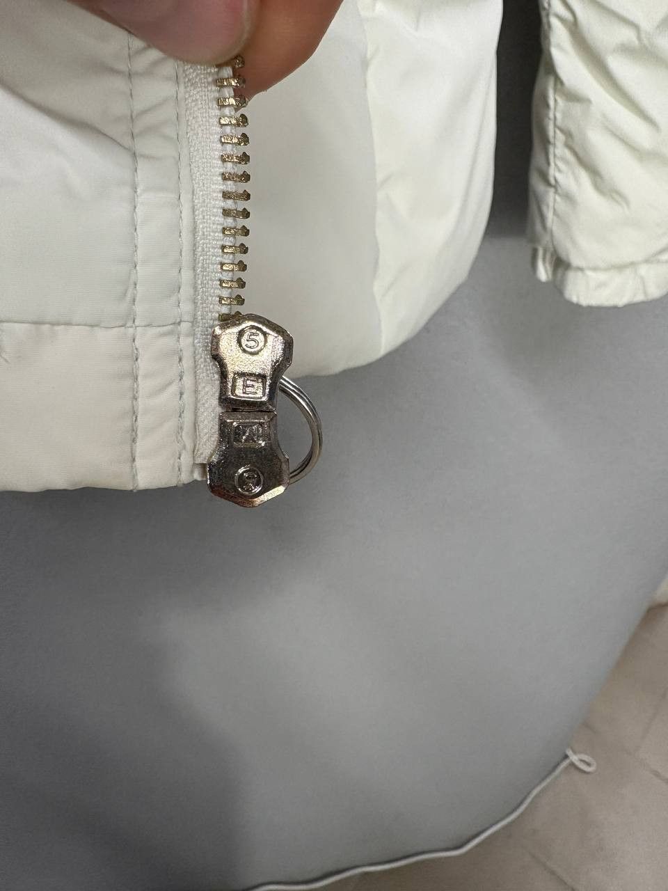 Elisabetta Franchi Elisabetta Franchi womens down jacket size 46 / Small Size S / US 4 / IT 40 - 8 Thumbnail
