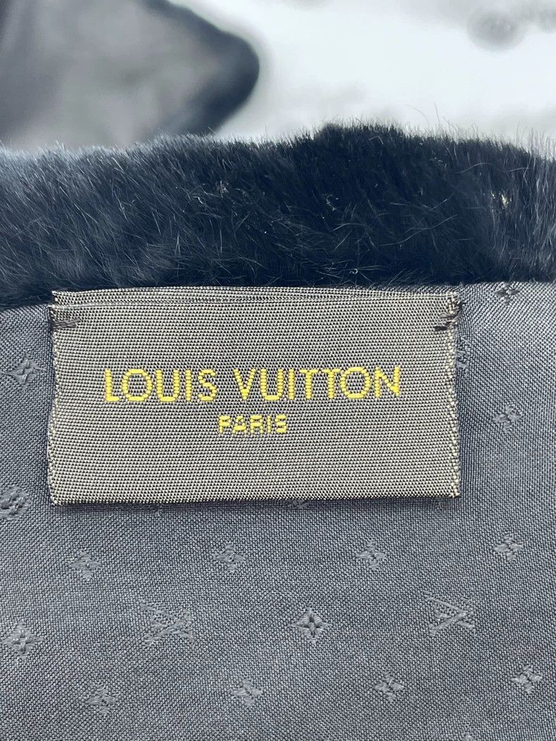 Louis Vuitton LV Black Pink Logo Fur Scarf-2506 Size ONE SIZE - 9 Thumbnail