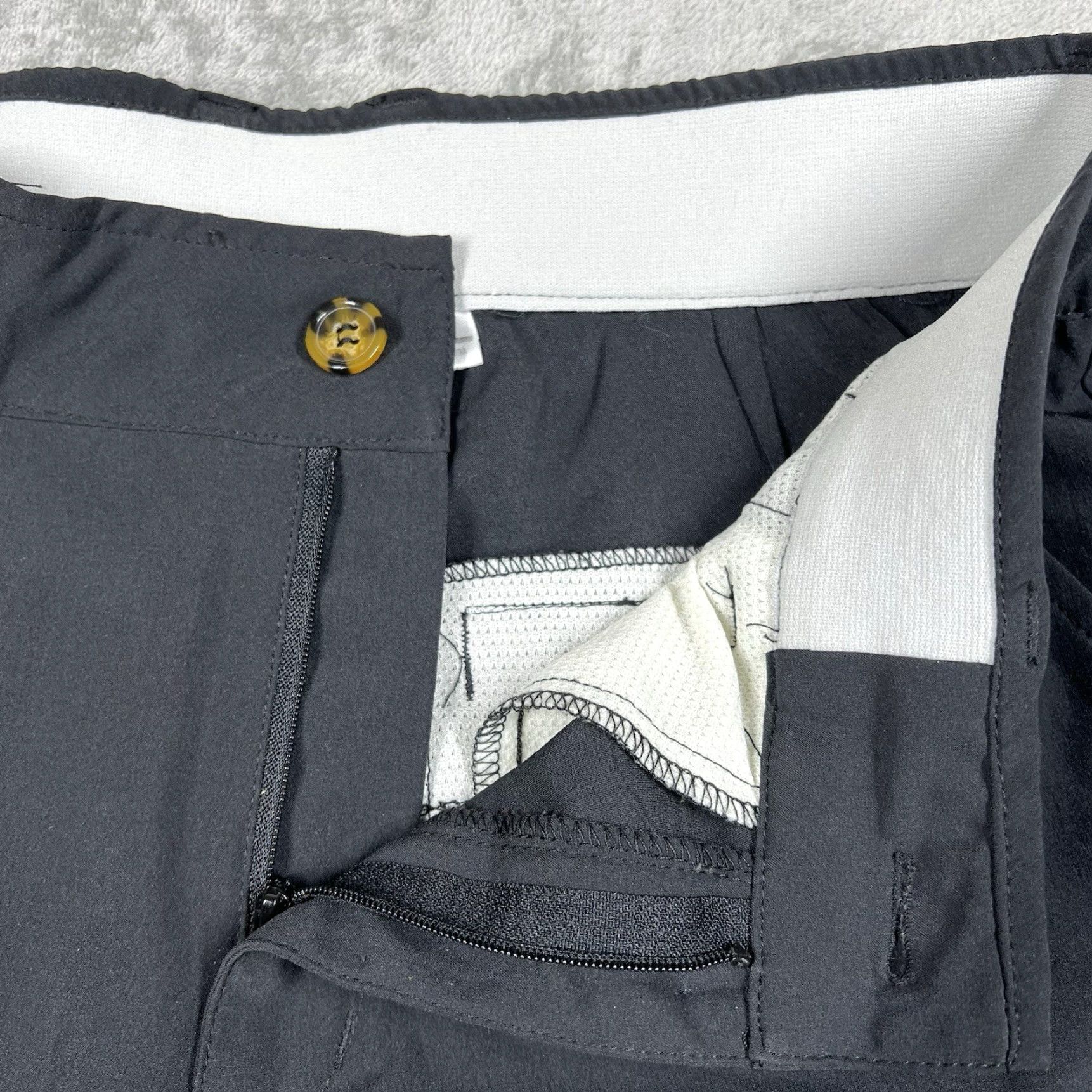 Vintage 33000ft Dry Fit Golf Shorts Mens Black Lightweight Quick Dry Stretch 30 Inseam 10in Adult Regular Shorts Size US 30 / EU 46 - 3 Thumbnail