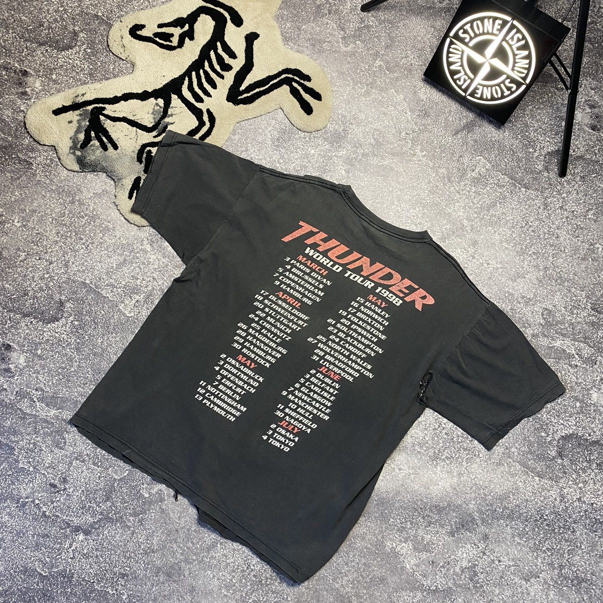 Band Tees Vintage Thunder World Tour 1998 distressed rock band tee Size US XL / EU 56 / 4 - 2 Thumbnail