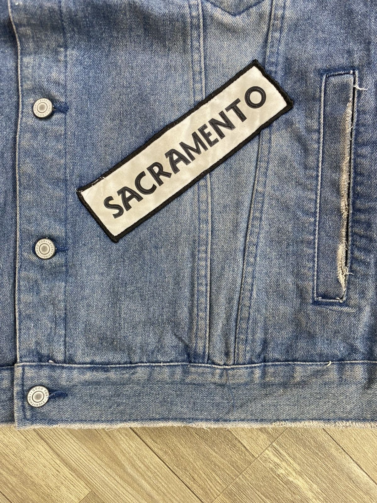 If Six Was Nine Vintage Jungle Storm Distressed Patch Punk Lgb Denim Jacket Size US XL / EU 56 / 4 - 12 Thumbnail