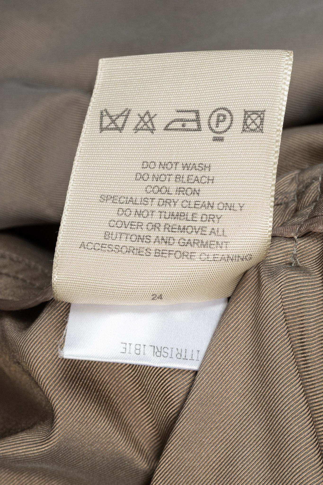Burberry Burberry Taffeta Double-Breasted Belted Short Trench Jacket Size M / US 6-8 / IT 42-44 - 12 Thumbnail
