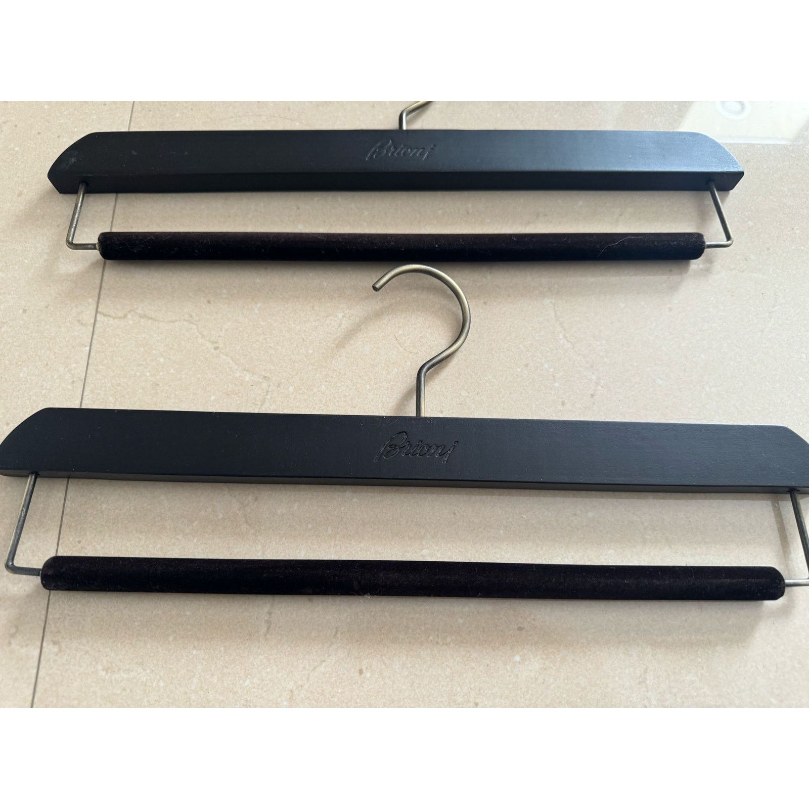 Brioni o1rshd1 Size: OS / 8 Brioni Pant Hangers in Black Size ONE SIZE - 2 Thumbnail