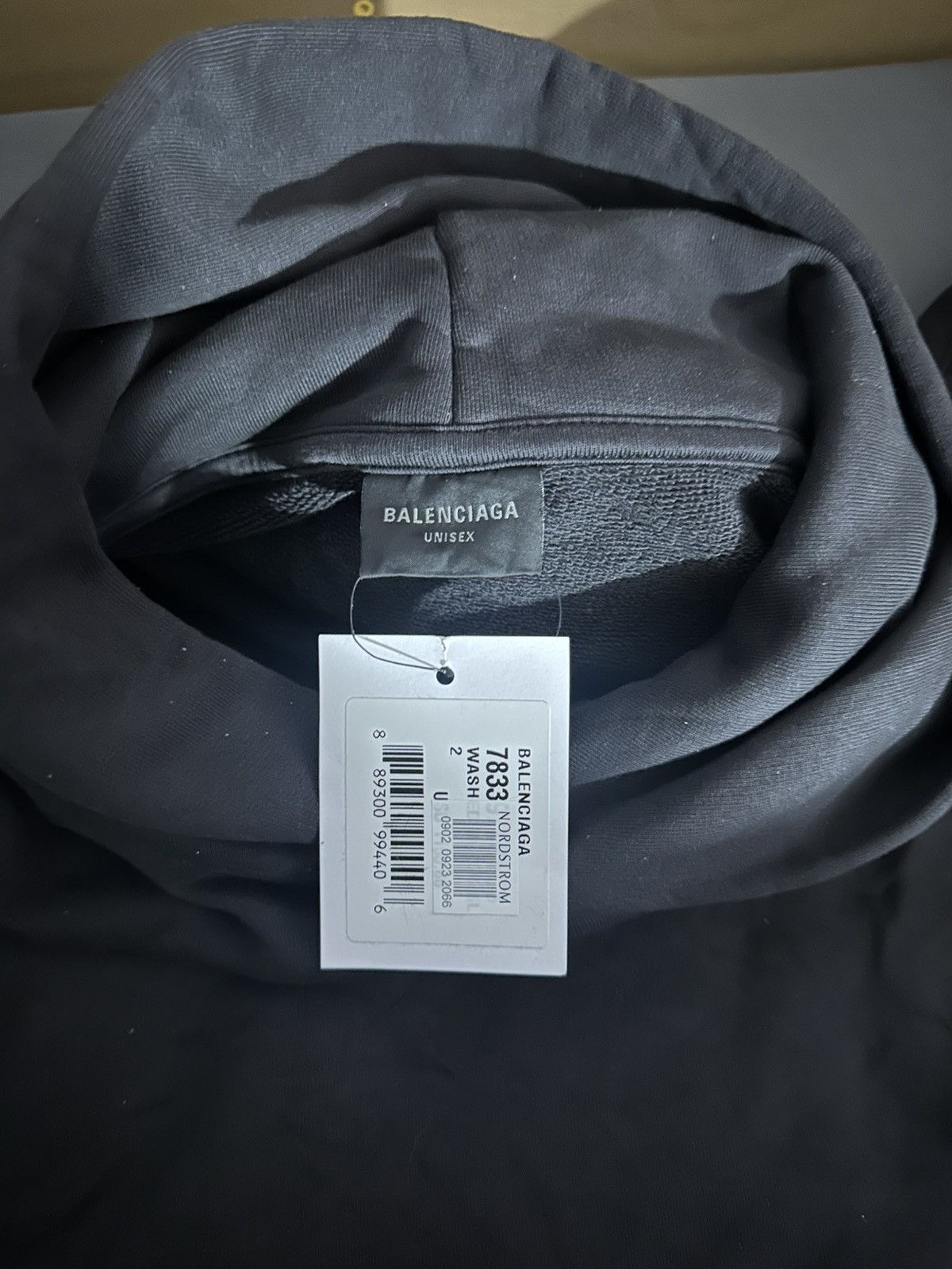 Balenciaga Balenciaga cropped logo distressed graphic hoodie size 2 Size US M / EU 48-50 / 2 - 4 Thumbnail