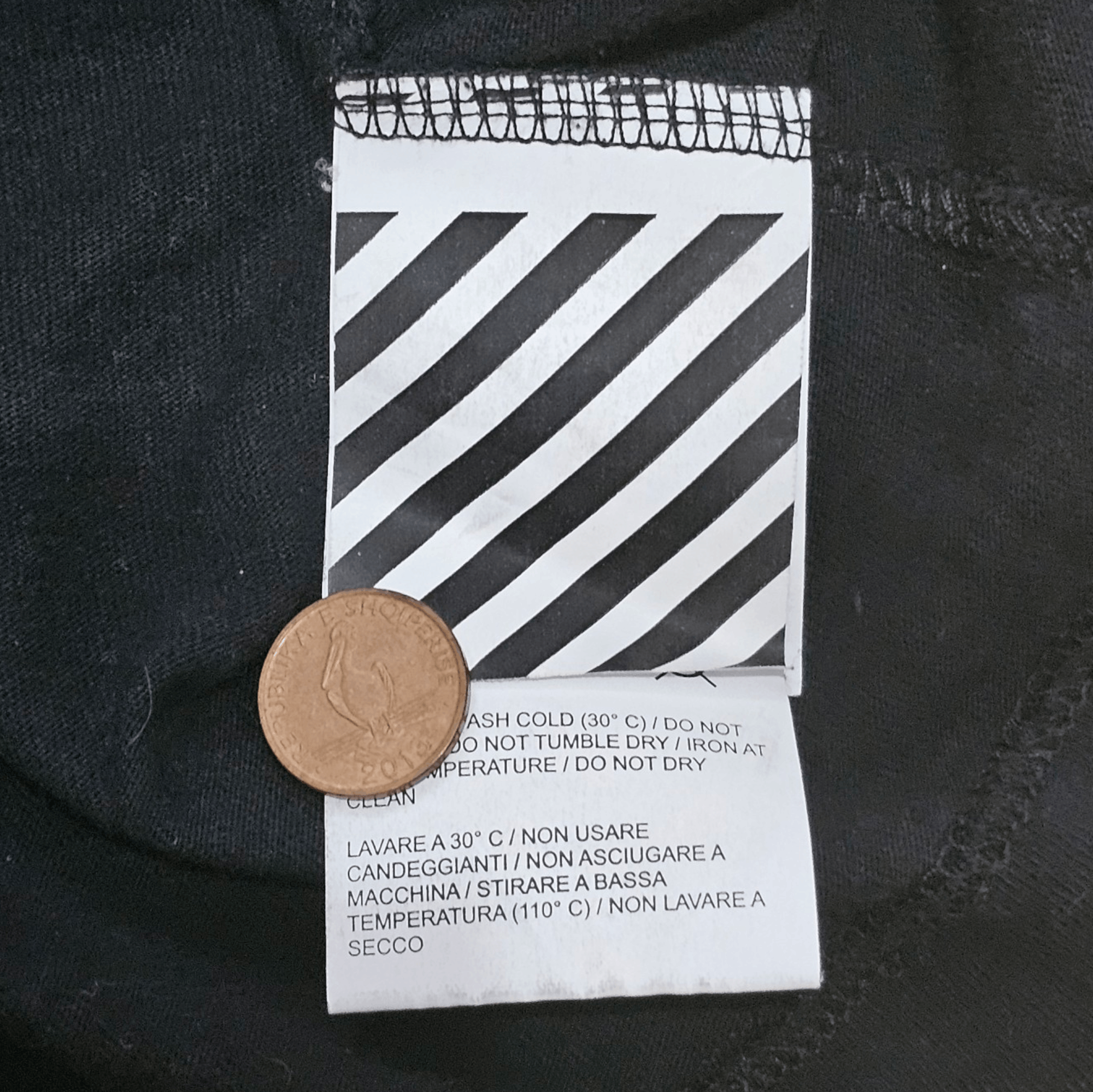 Off-White Off-White Bernini Spliced Tee Size US S / EU 44-46 / 1 - 6 Thumbnail