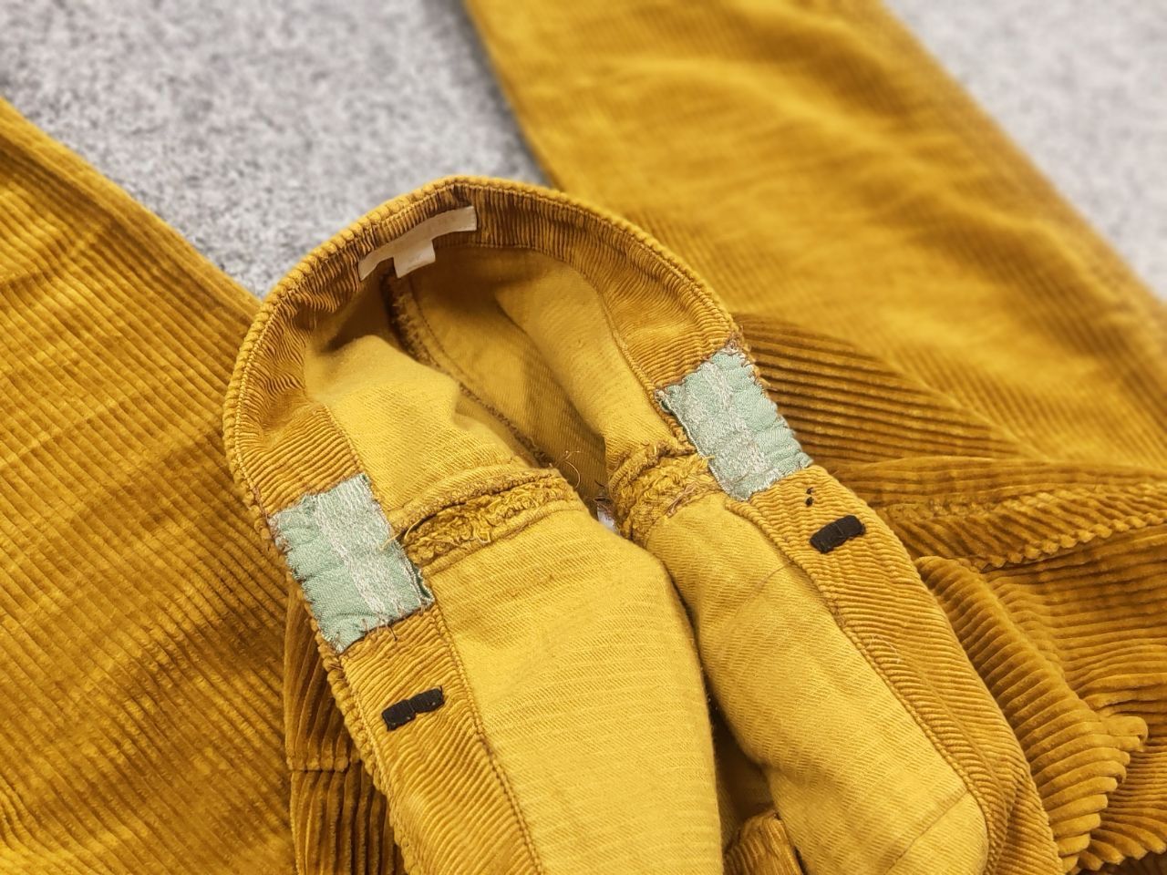 Burberry Burberry Yellow Corduroy Trousers Patch Pockets Baggy Pants Size 30" / US 8 / IT 44 - 16 Thumbnail