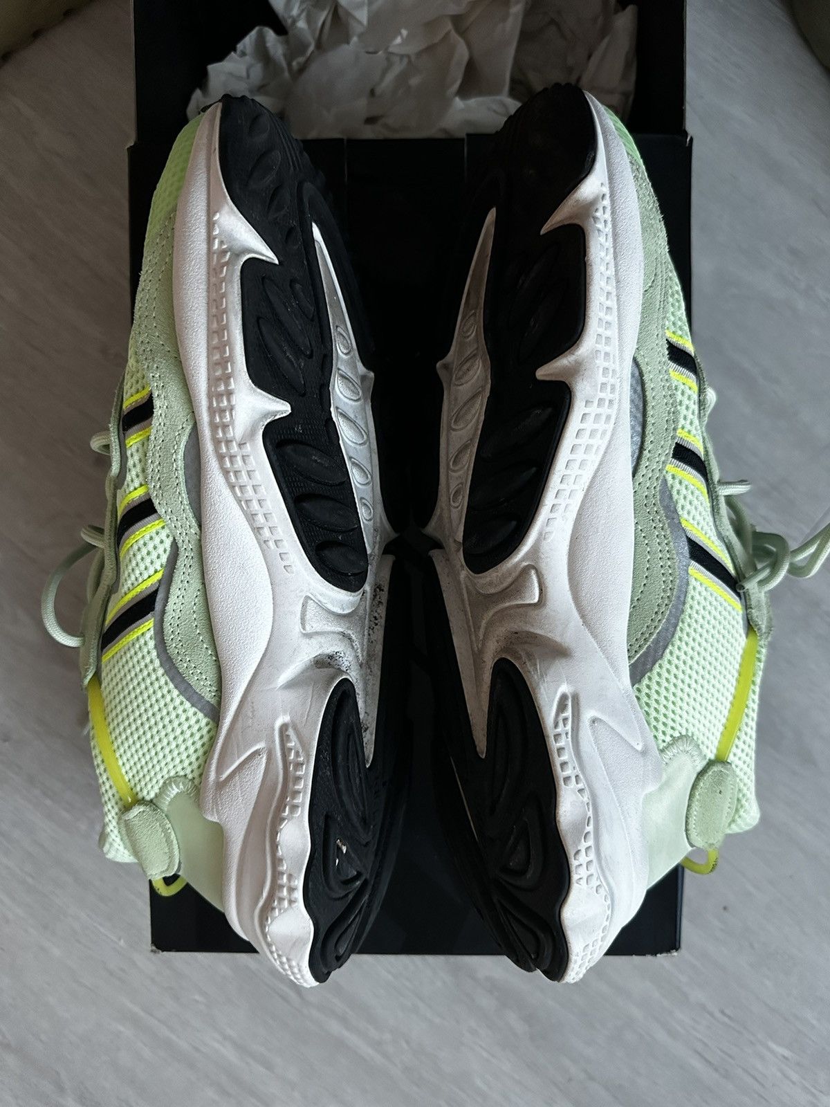 Adidas Adidas Ozweego Size US 10.5 / EU 43-44 - 3 Thumbnail