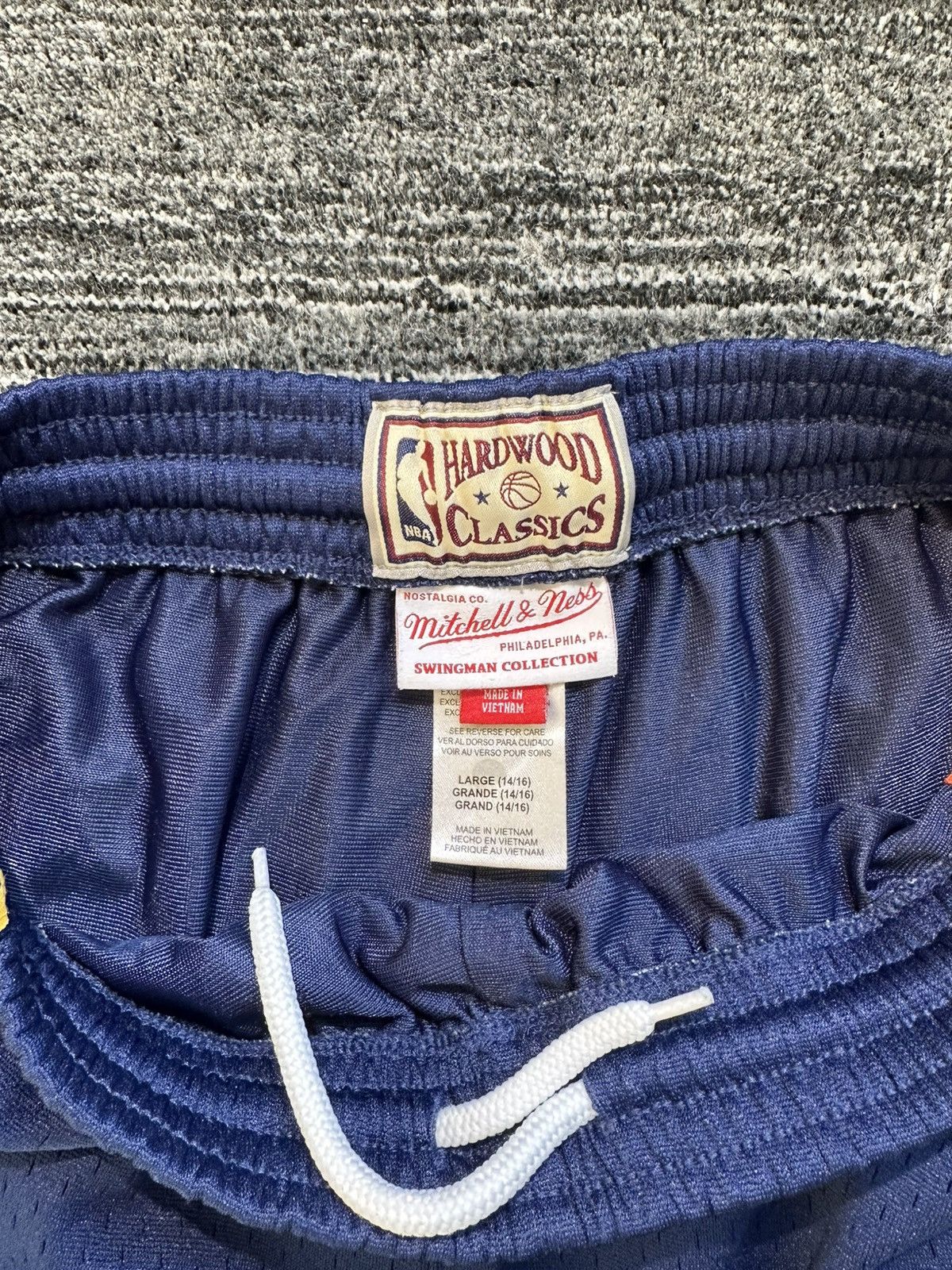 Mitchell & Ness Golden State Warriors 2009-10 Navy Swingman Shorts Size US 32 / EU 48 - 3 Thumbnail