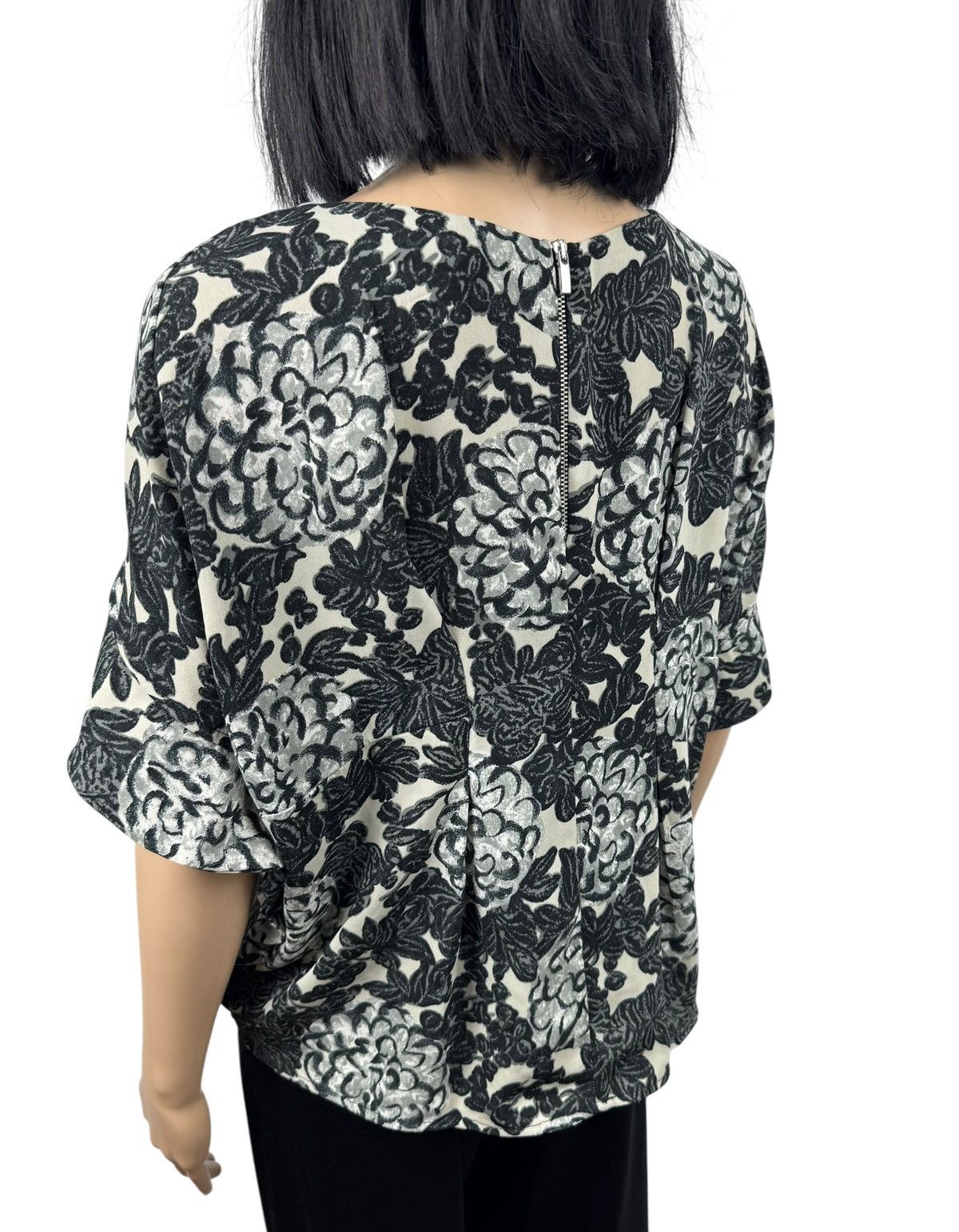TWINSET Twinset Jacquard Blouse Decorated Embroidered Flower size S Size S / US 4 / IT 40 - 8 Thumbnail