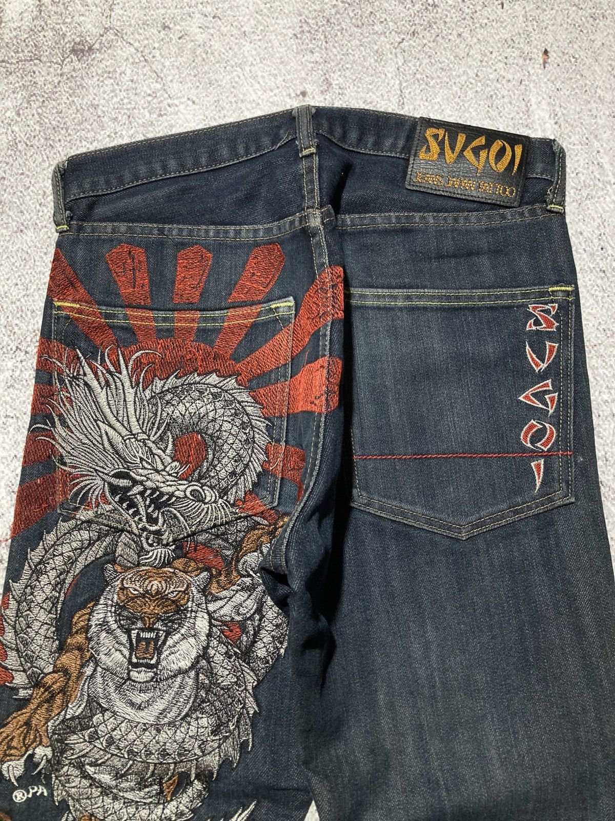 Japanese Brand 2000s Sugoi Tatto Embroidery Dragon Tiger Denim Jeans Size US 29 - 3 Thumbnail