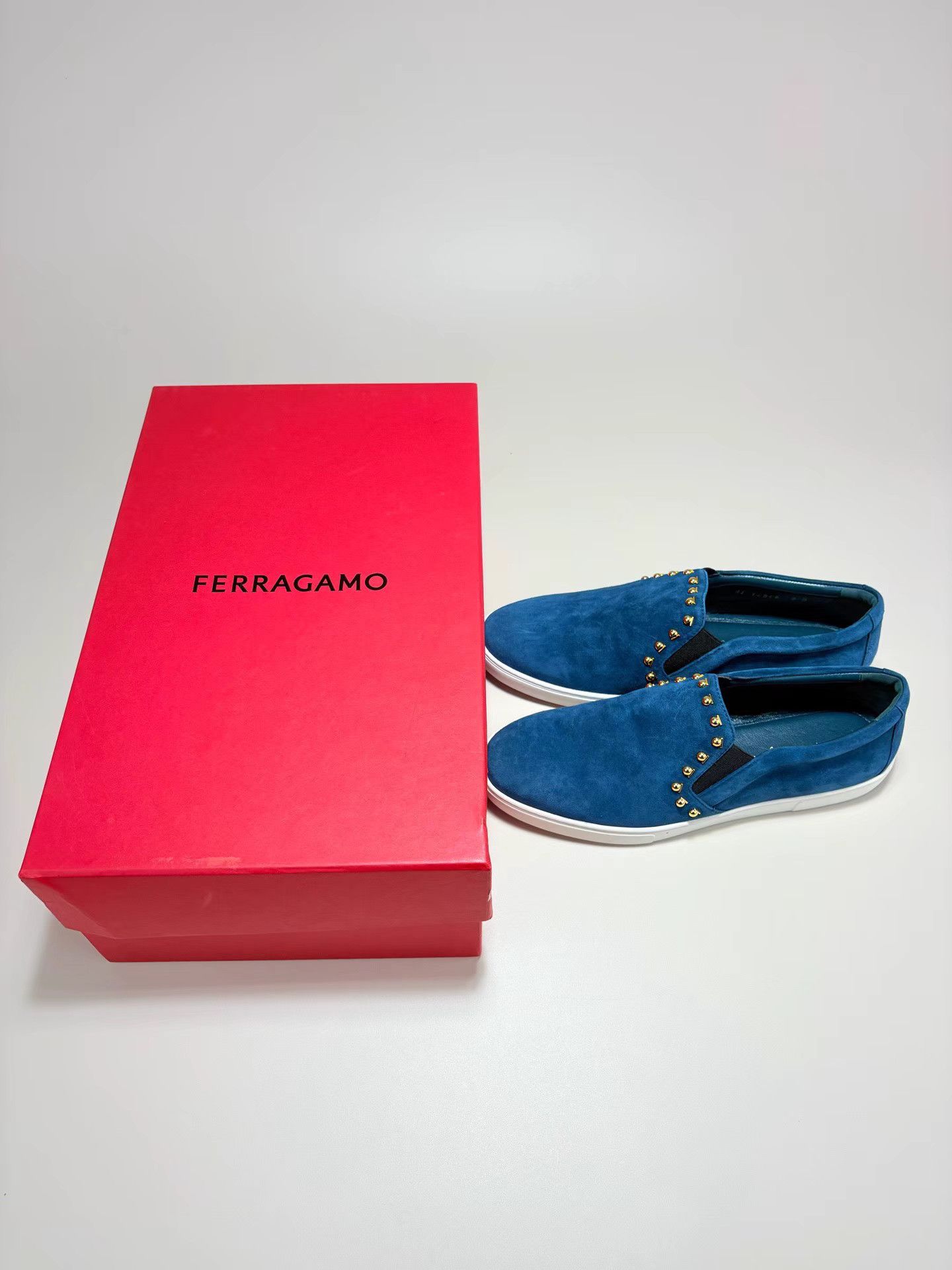 Salvatore Ferragamo FERRAGAMO Studded Suede Slip-On Low-Top Sneakers K1 Size US 9 / EU 42 - 1 Thumbnail