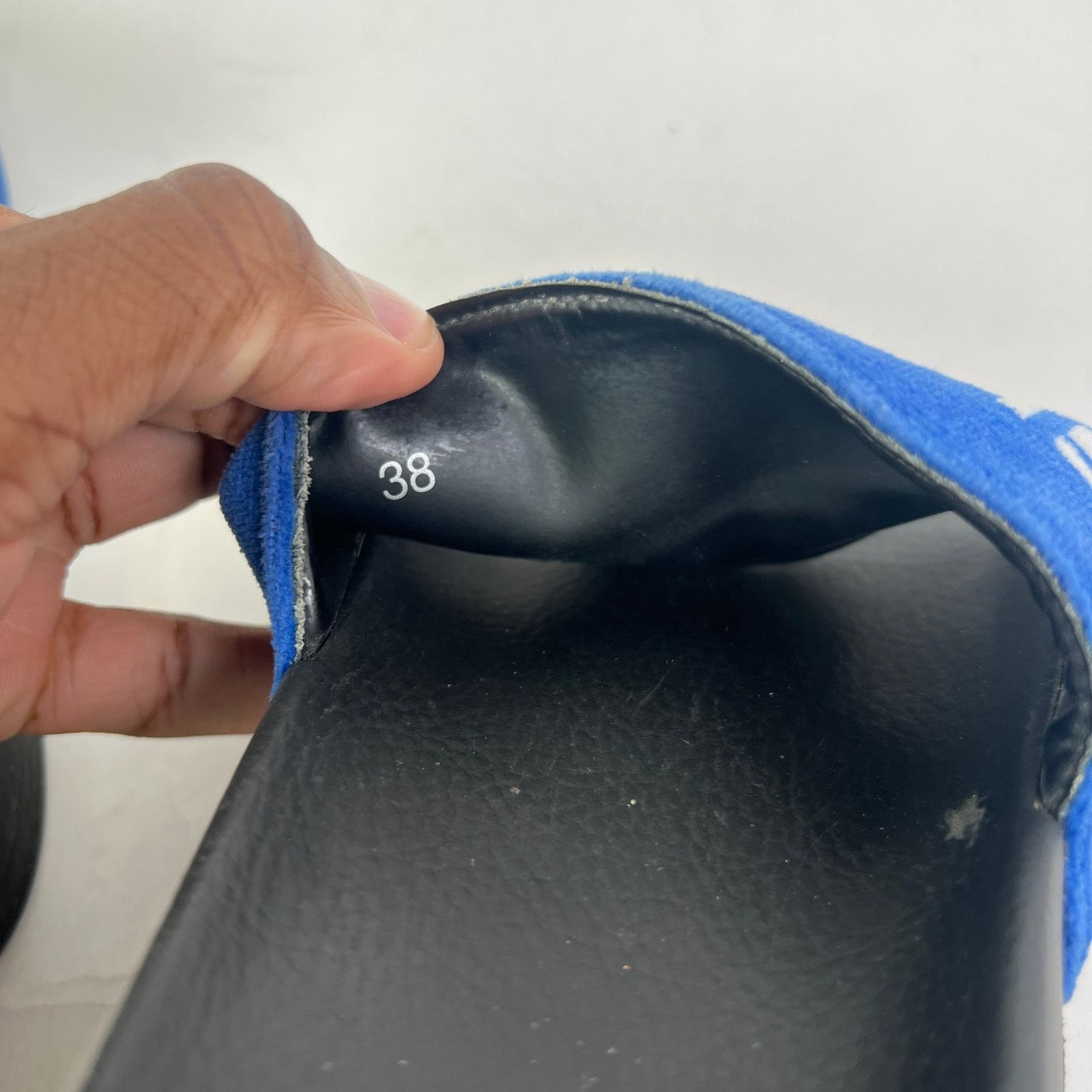 Givenchy Givenchy Blue Velvet Printed Sandals Size US 5.5 / IT 35.5 - 8 Thumbnail