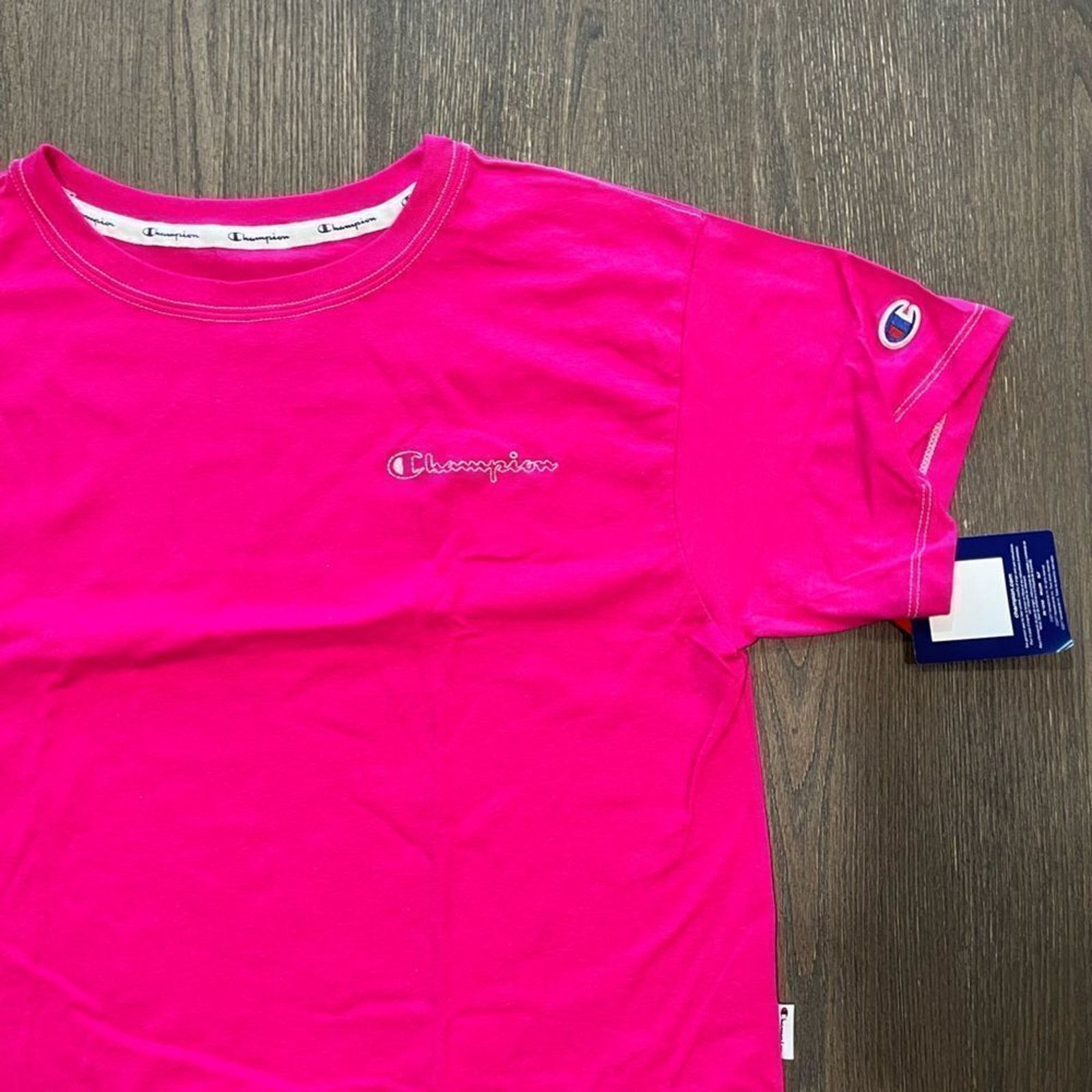 Champion NWT Champion Hot Pink Graphic Crop Top - Size S Size S / US 4 / IT 40 - 2 Thumbnail